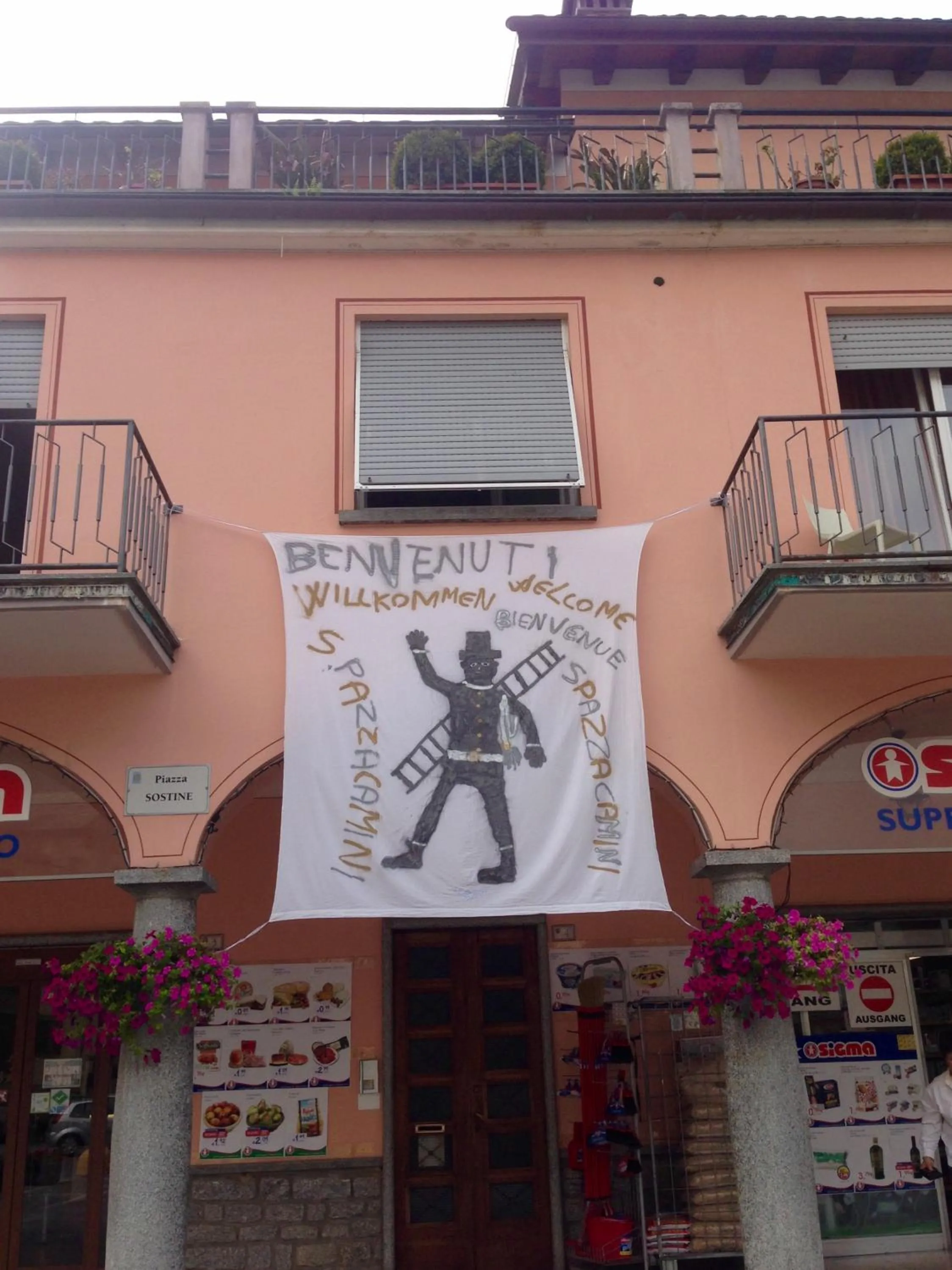 Property building in Appartamento Il Portico