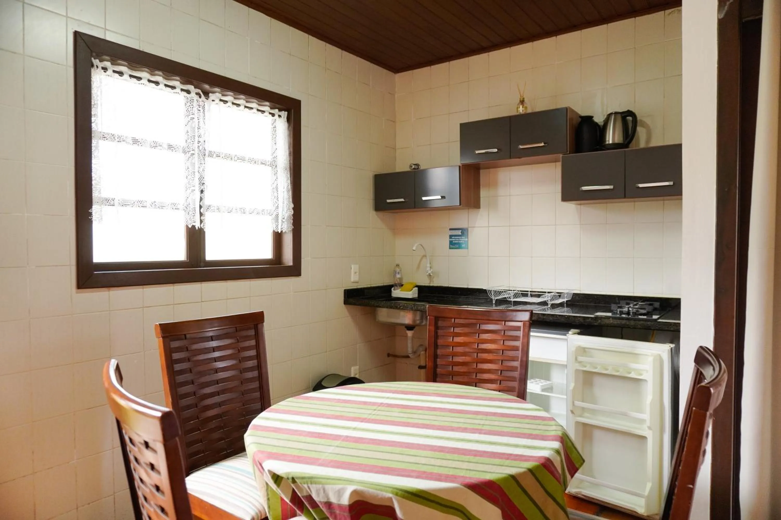 Kitchen or kitchenette in Pousada Dunasol Floripa