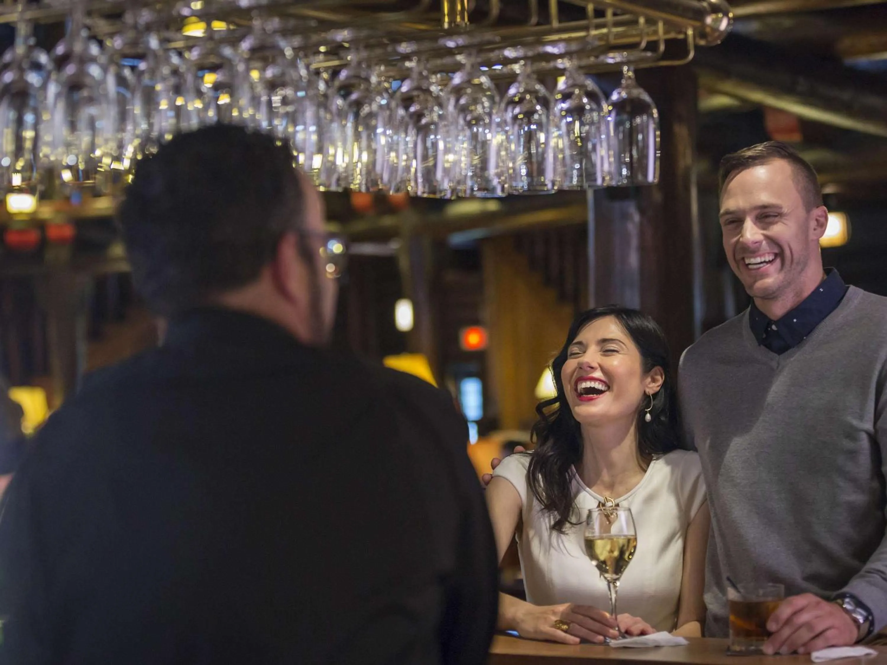 Lounge or bar in Fairmont Le Chateau Montebello