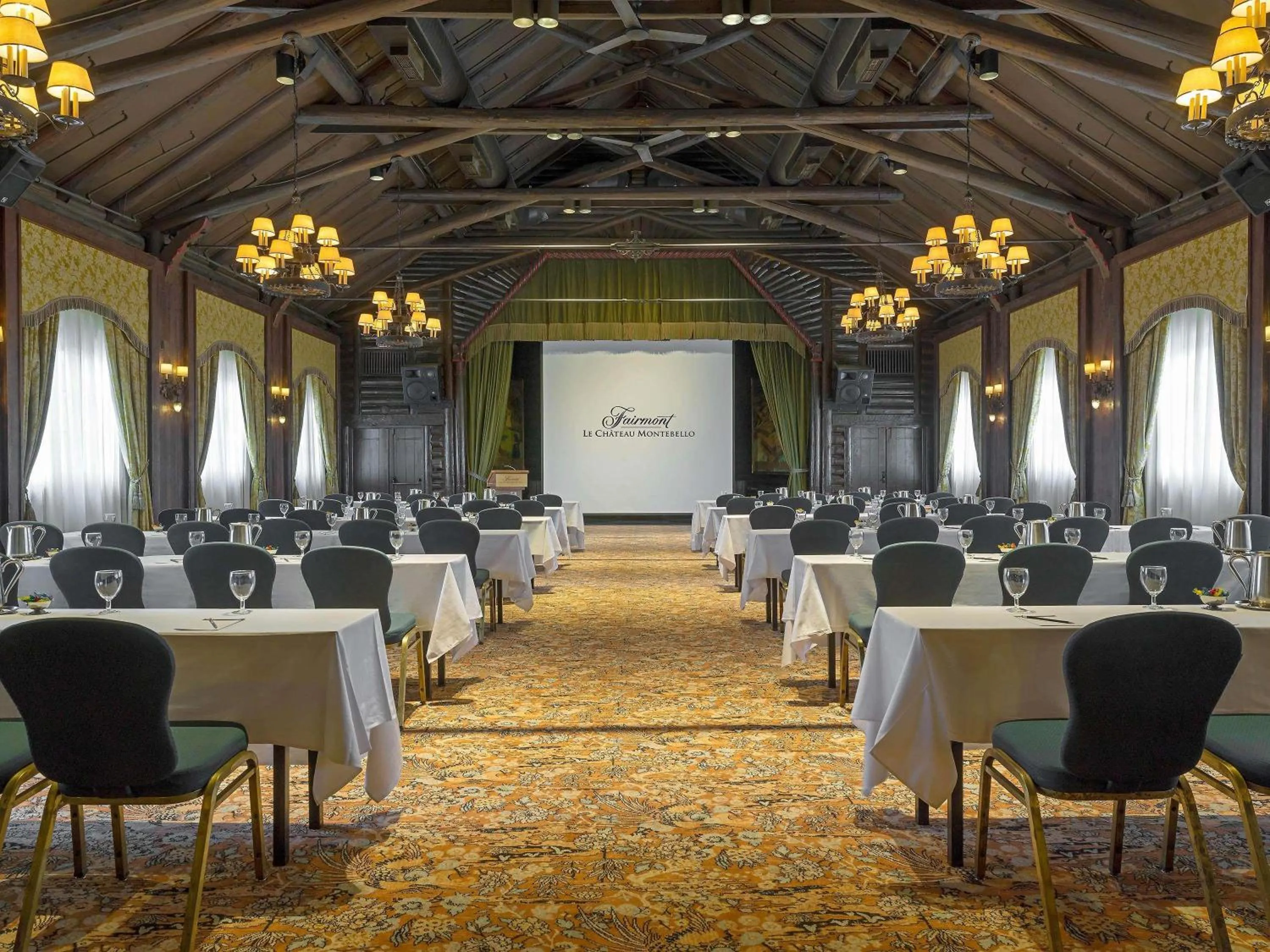 Meeting/conference room in Fairmont Le Chateau Montebello