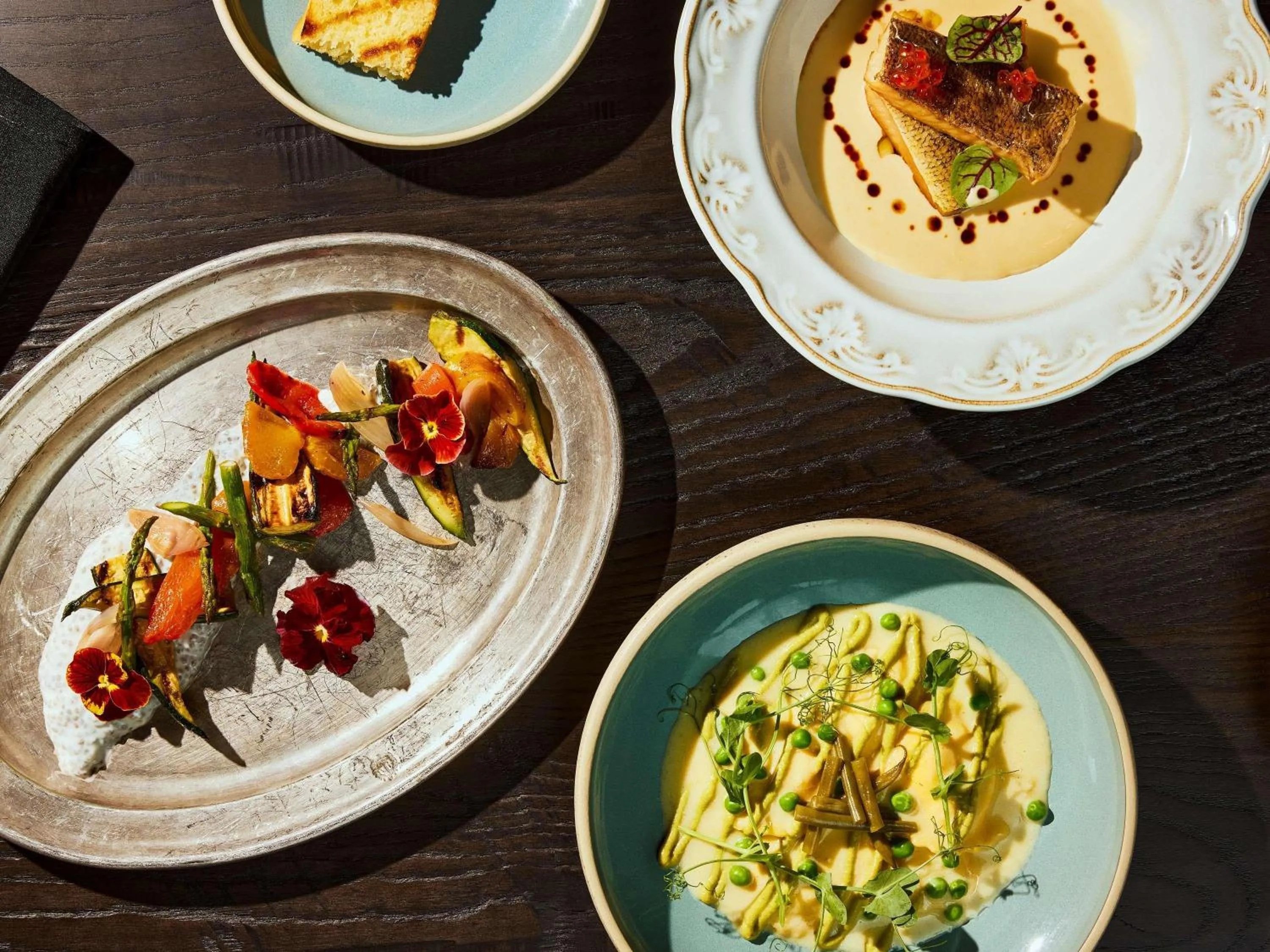 Restaurant/places to eat in Fairmont Le Chateau Montebello