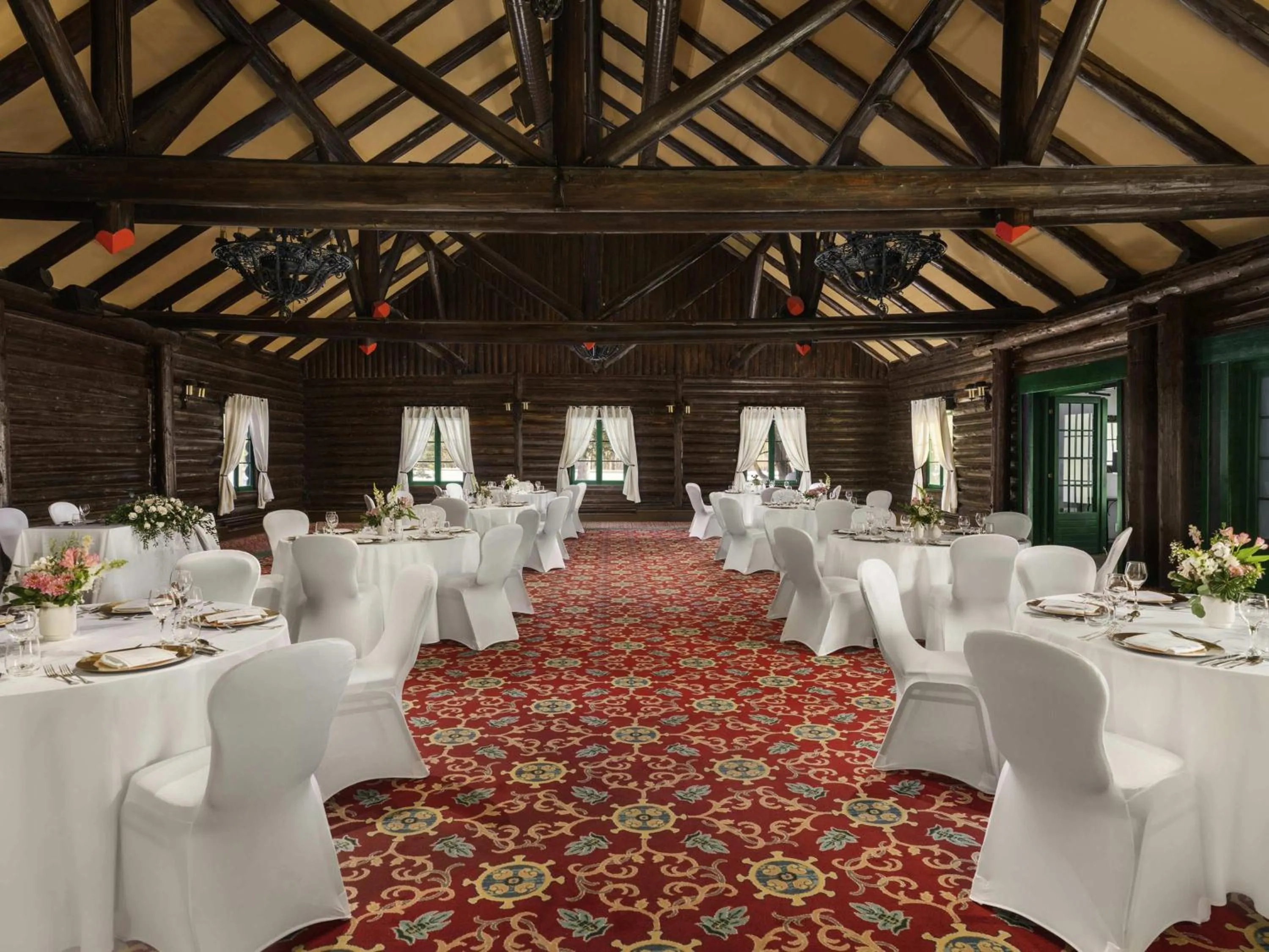 wedding in Fairmont Le Chateau Montebello