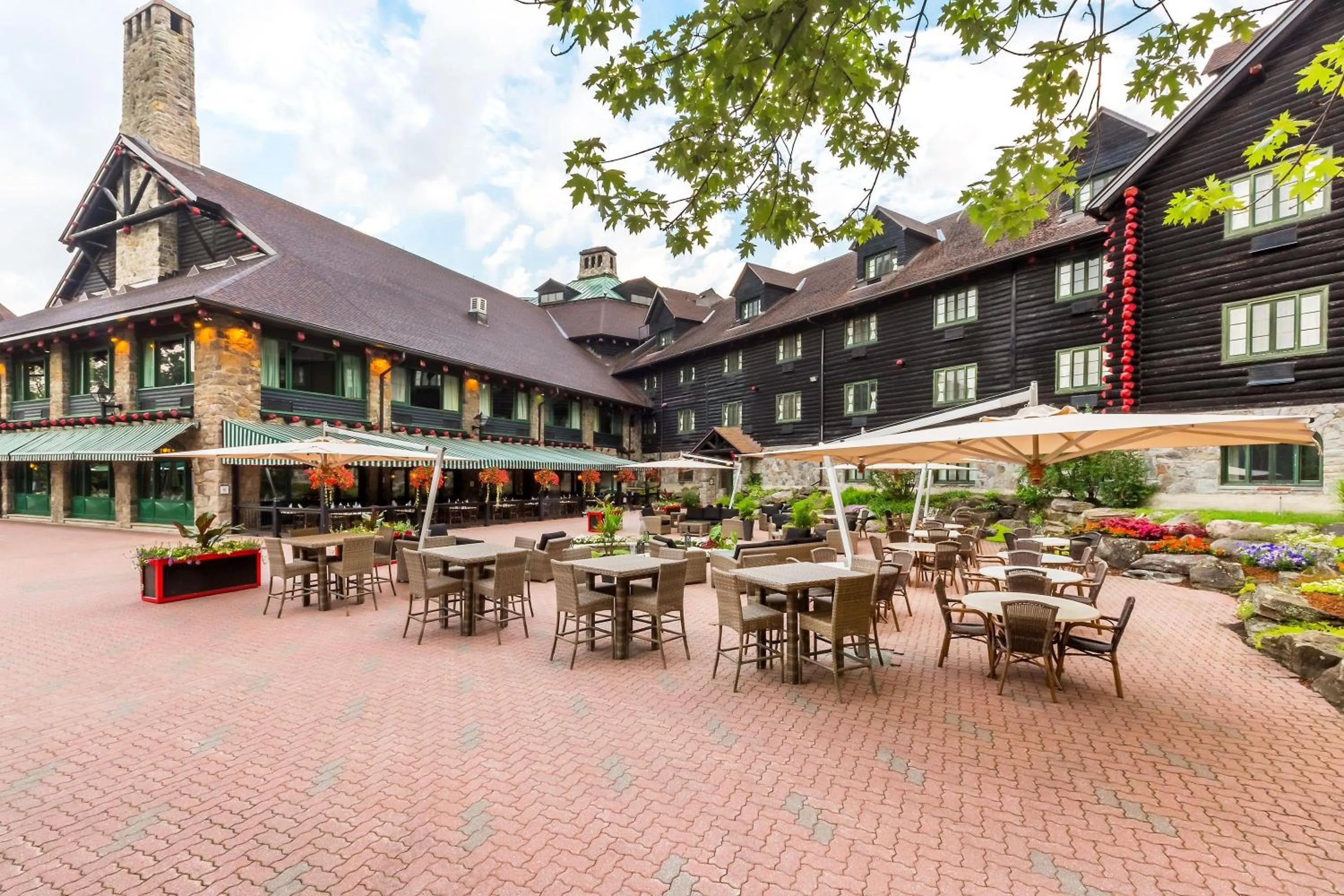 Patio in Fairmont Le Chateau Montebello
