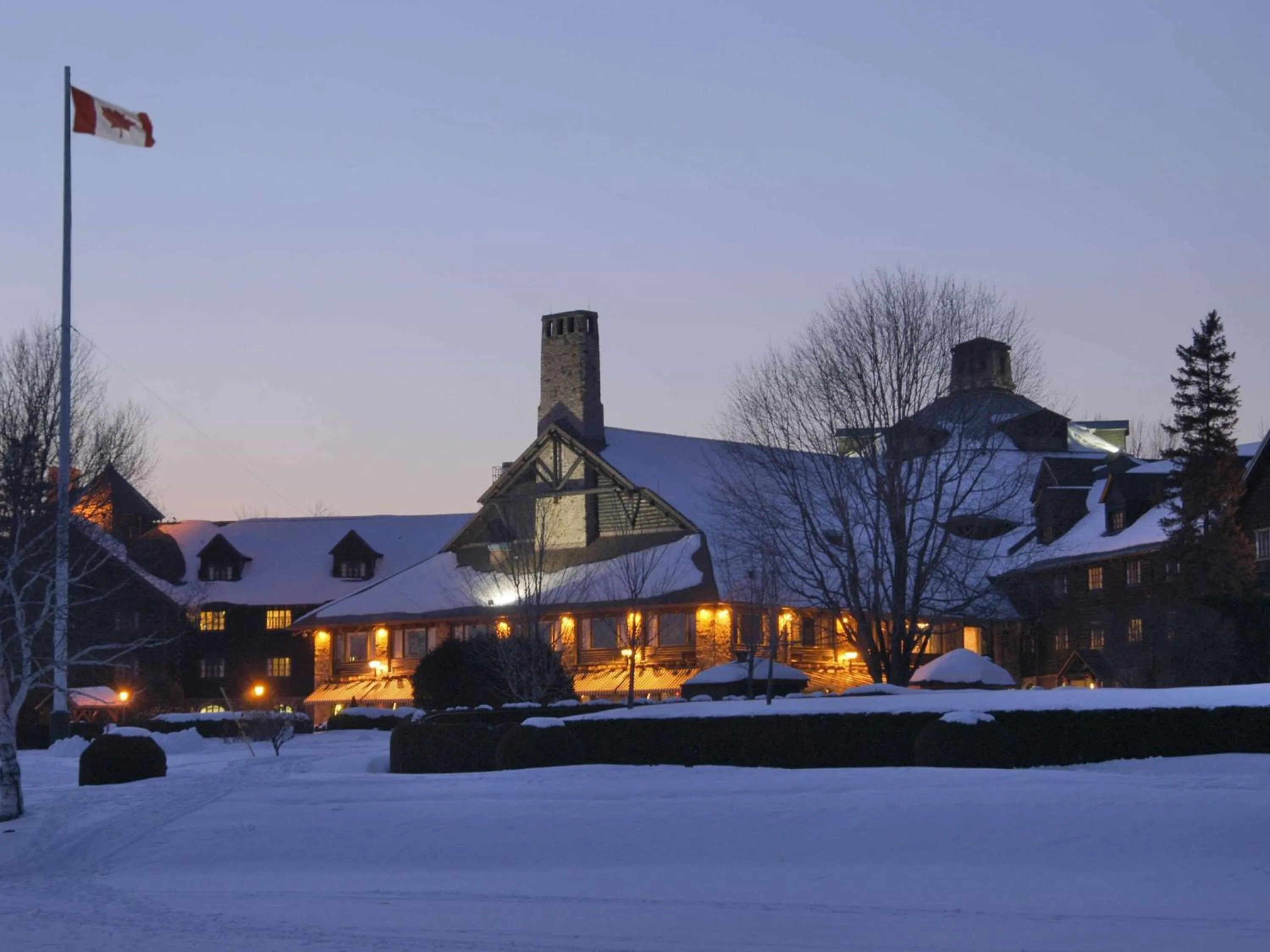 Property building in Fairmont Le Chateau Montebello