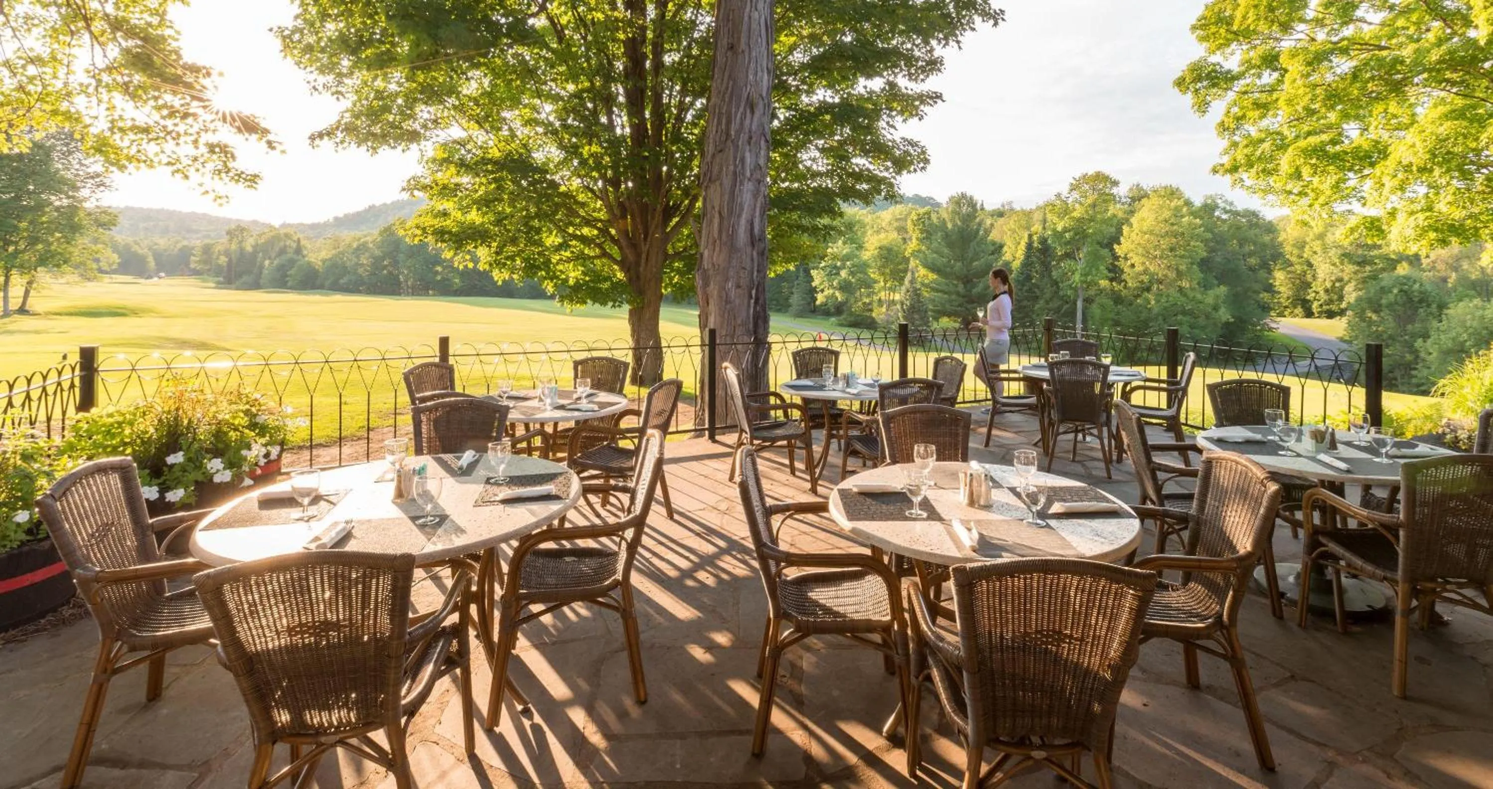 Patio in Fairmont Le Chateau Montebello