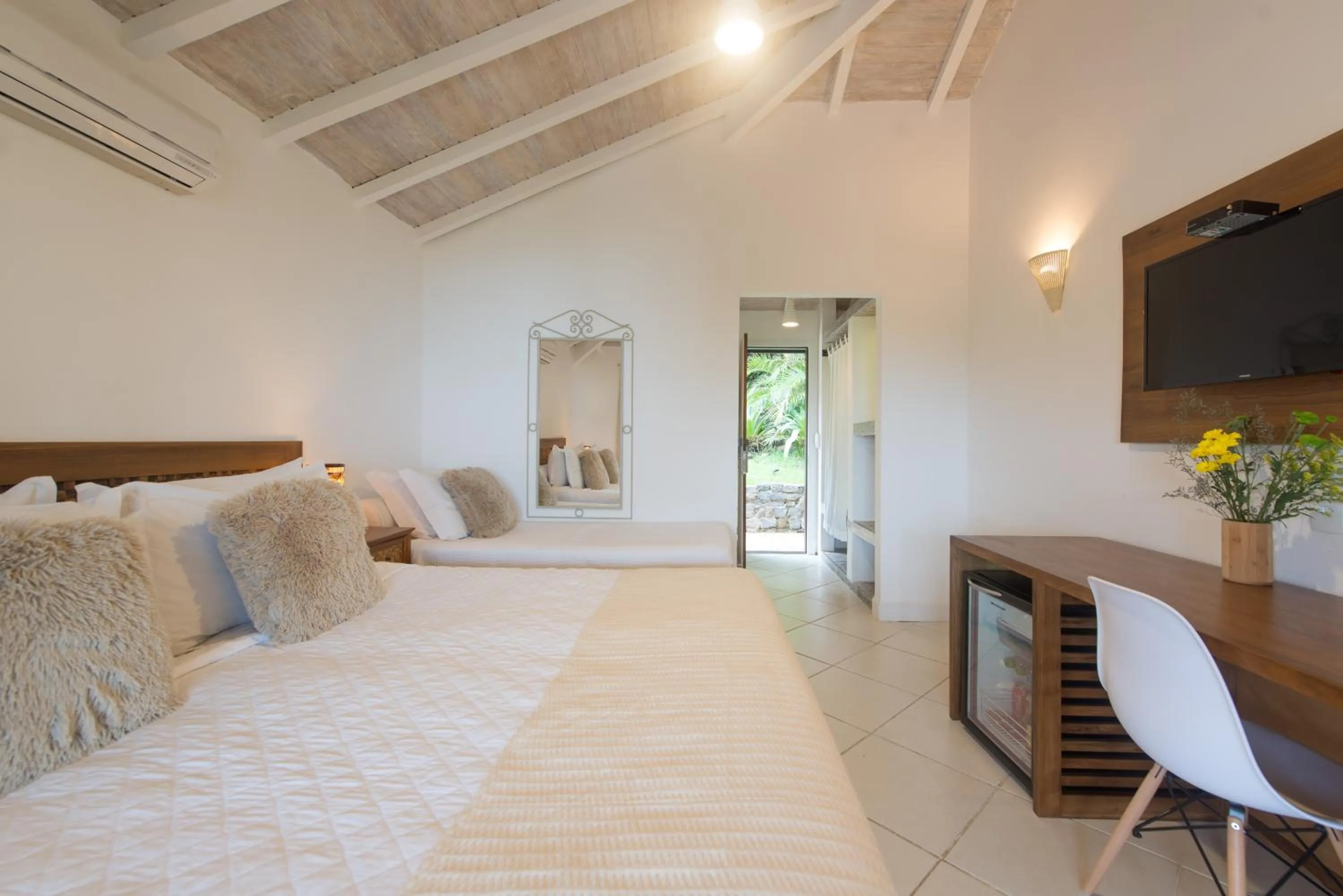 Photo of the whole room, Bed in La Pedrera Small Hotel & Spa