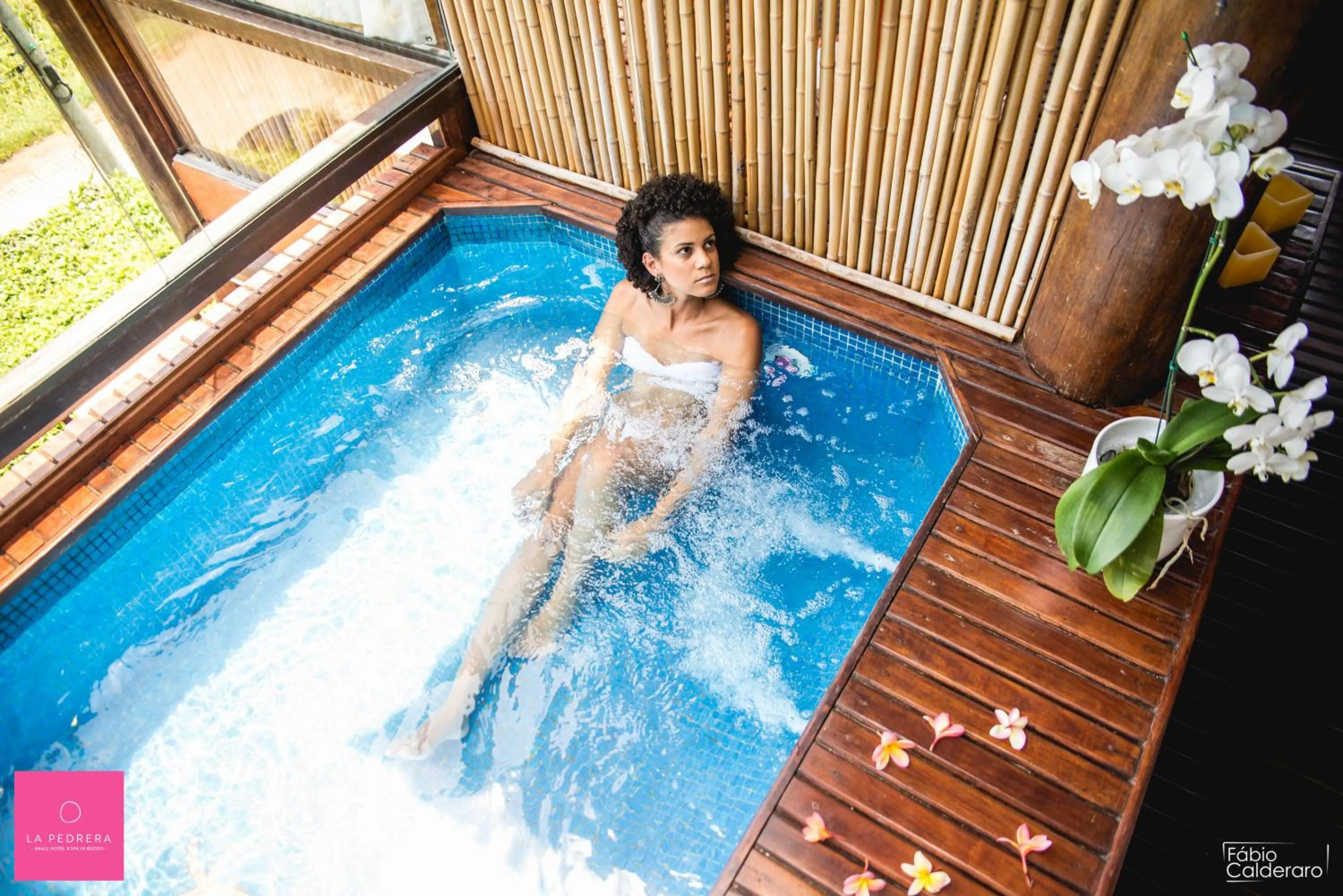 Hot Tub in La Pedrera Small Hotel & Spa