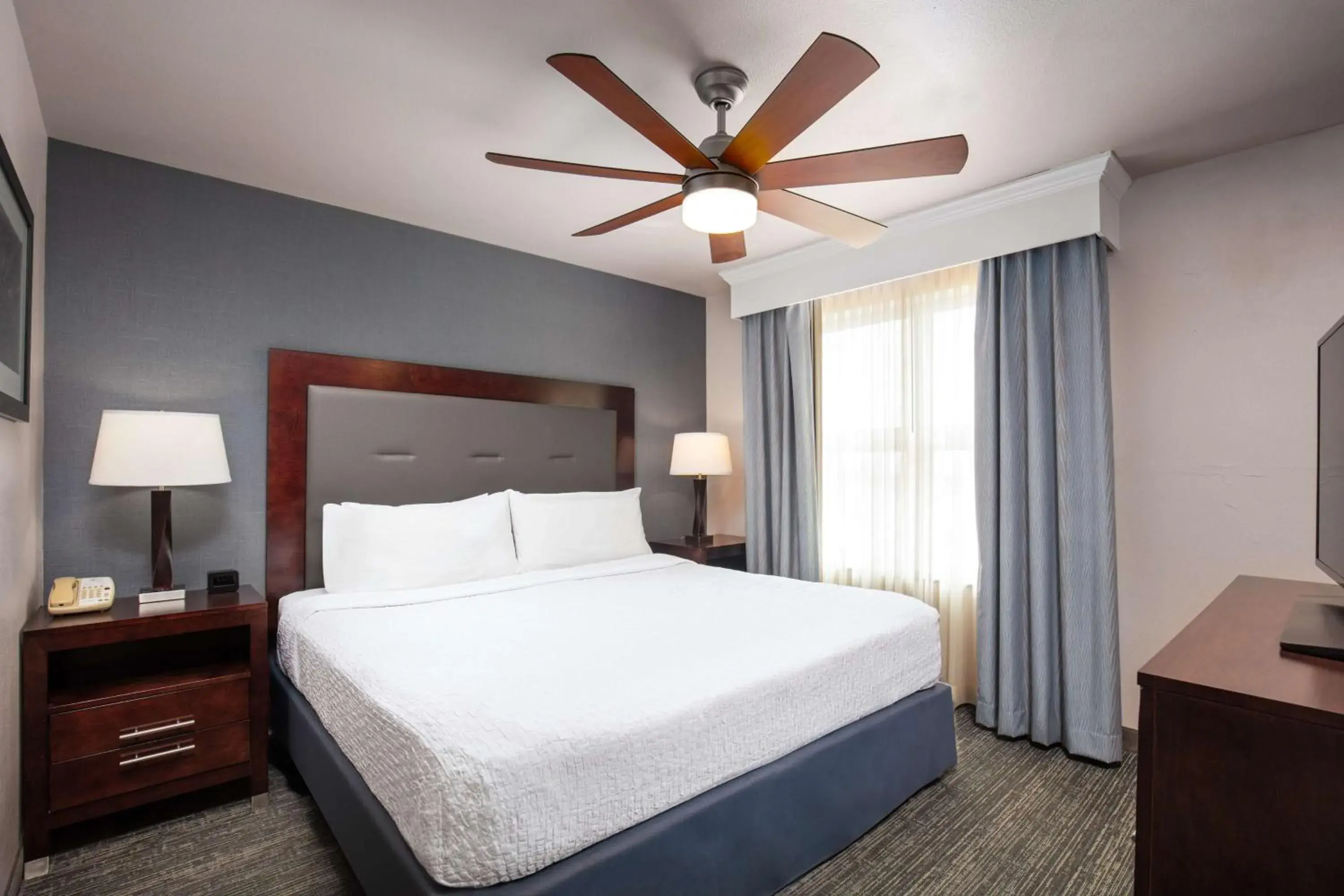 King Suite - Hearing Access/Non-Smoking in Homewood Suites by Hilton Fairfield-Napa Valley Area King Suite - Hearing Access/Non-Smoking in Homewood Suites by Hilton Fairfield-Napa Valley Area