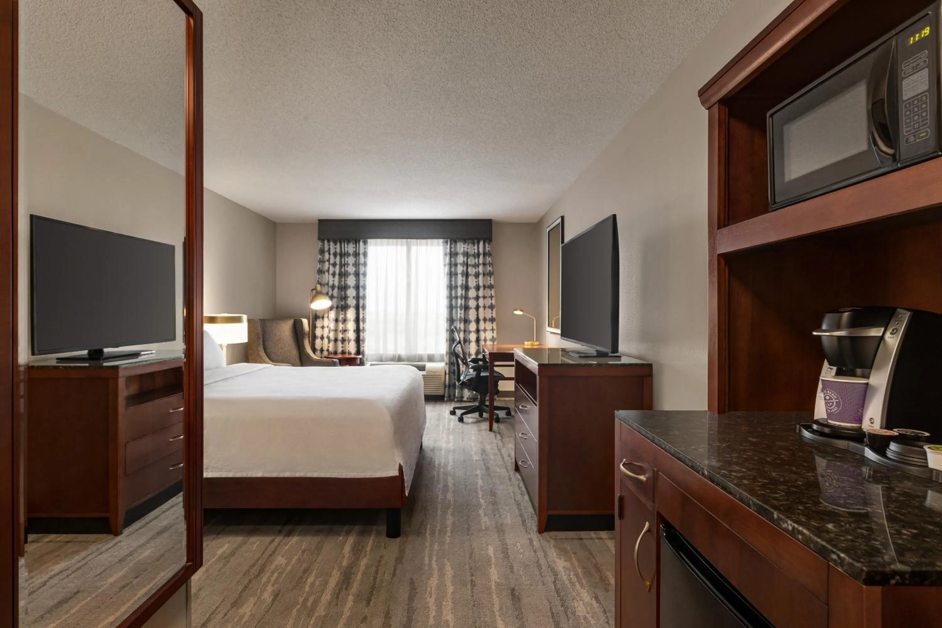 Bedroom, Bed in Hilton Garden Inn Fort Myers Airport/FGCU