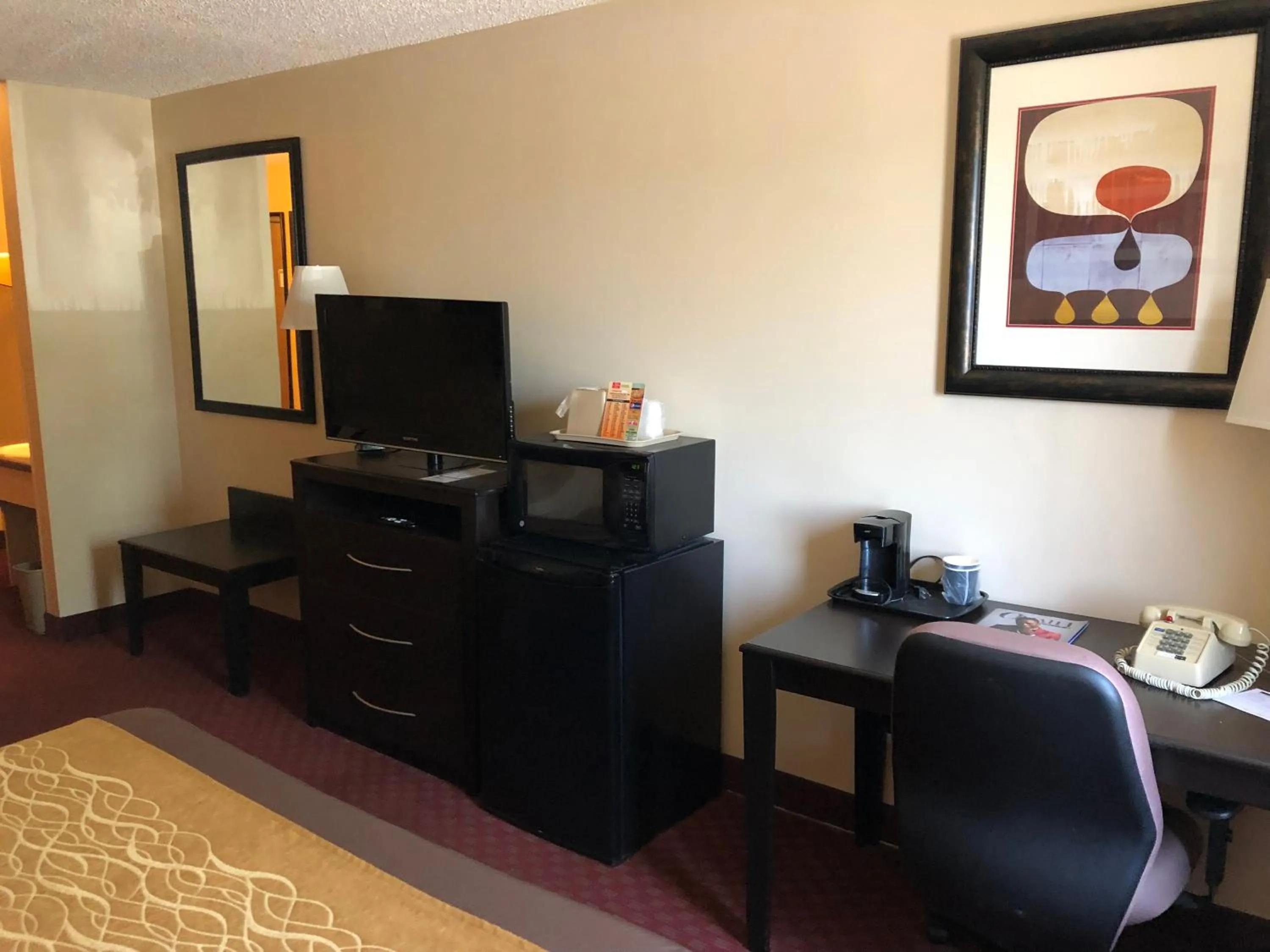 Super 8 by Wyndham Omaha SW