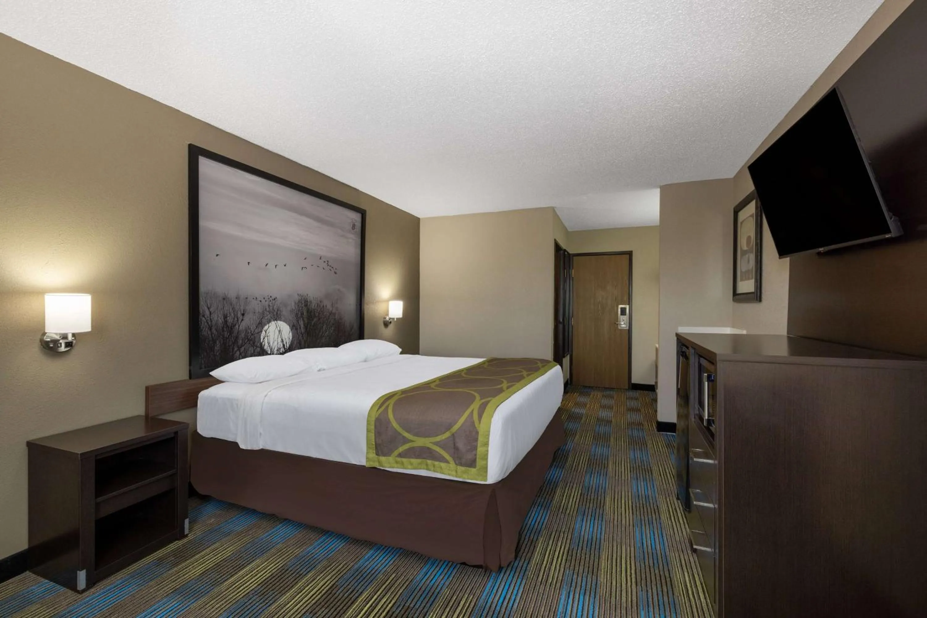 Photo of the whole room, Bed in Super 8 by Wyndham Omaha SW