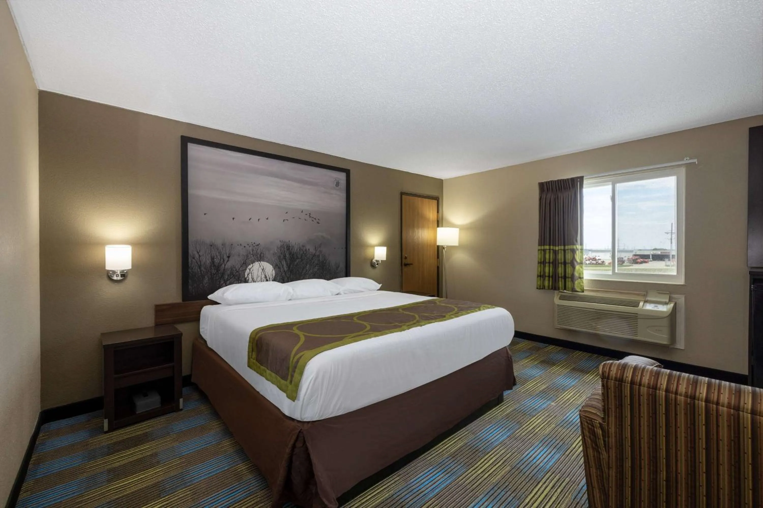 Photo of the whole room, Bed in Super 8 by Wyndham Omaha SW