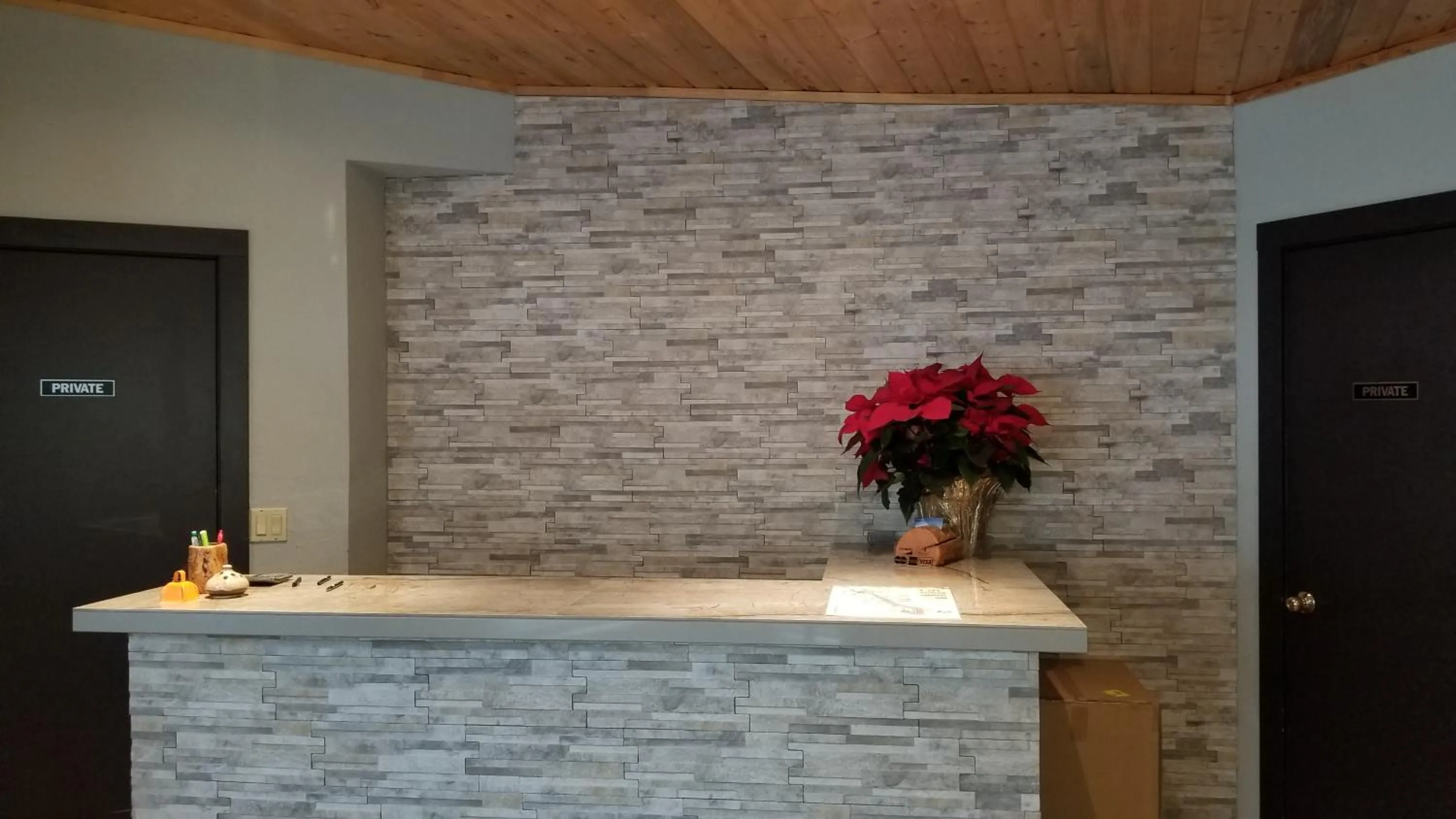 Lobby or reception in Valley Hi Hotel