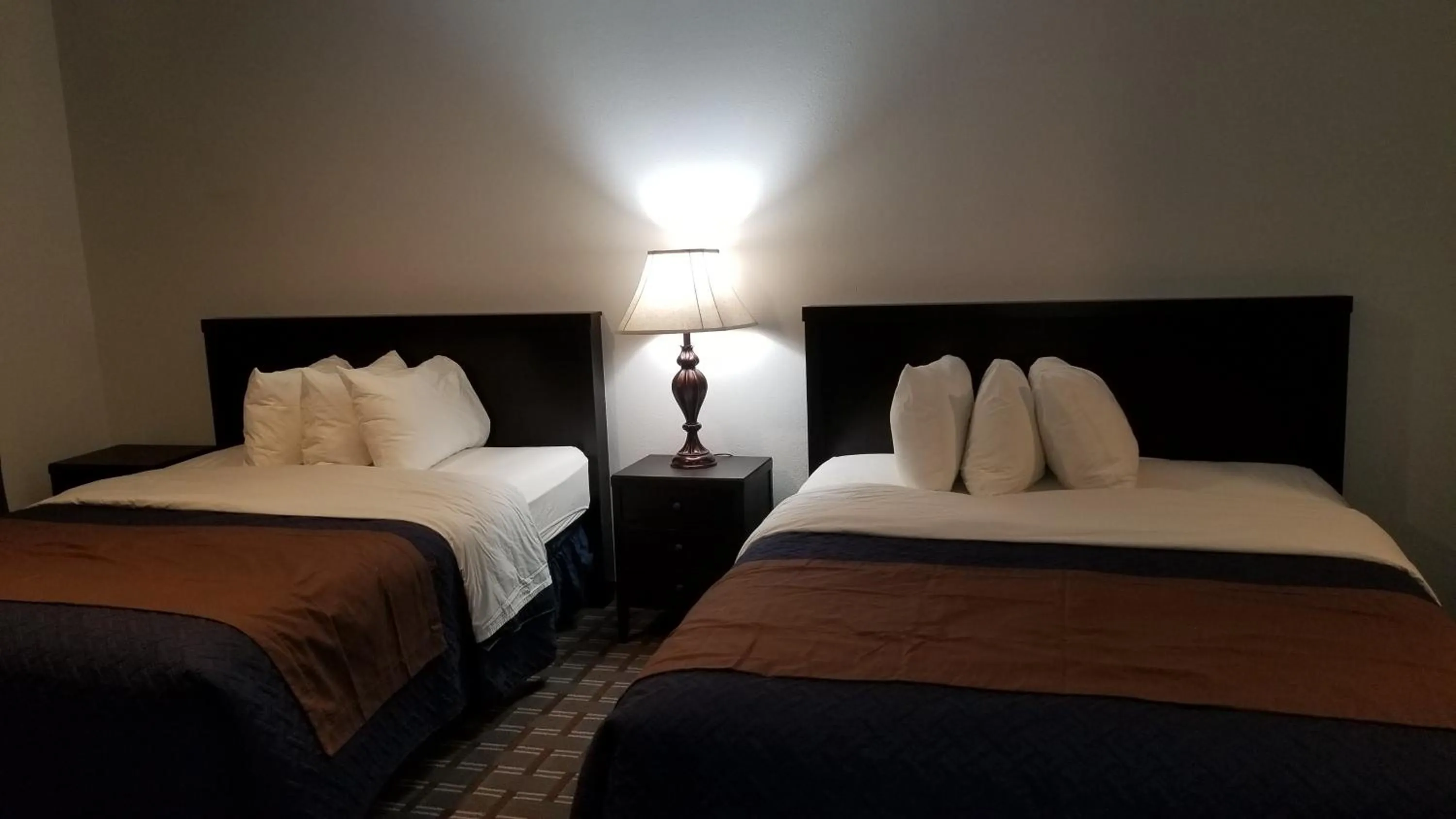 Bed in Valley Hi Hotel