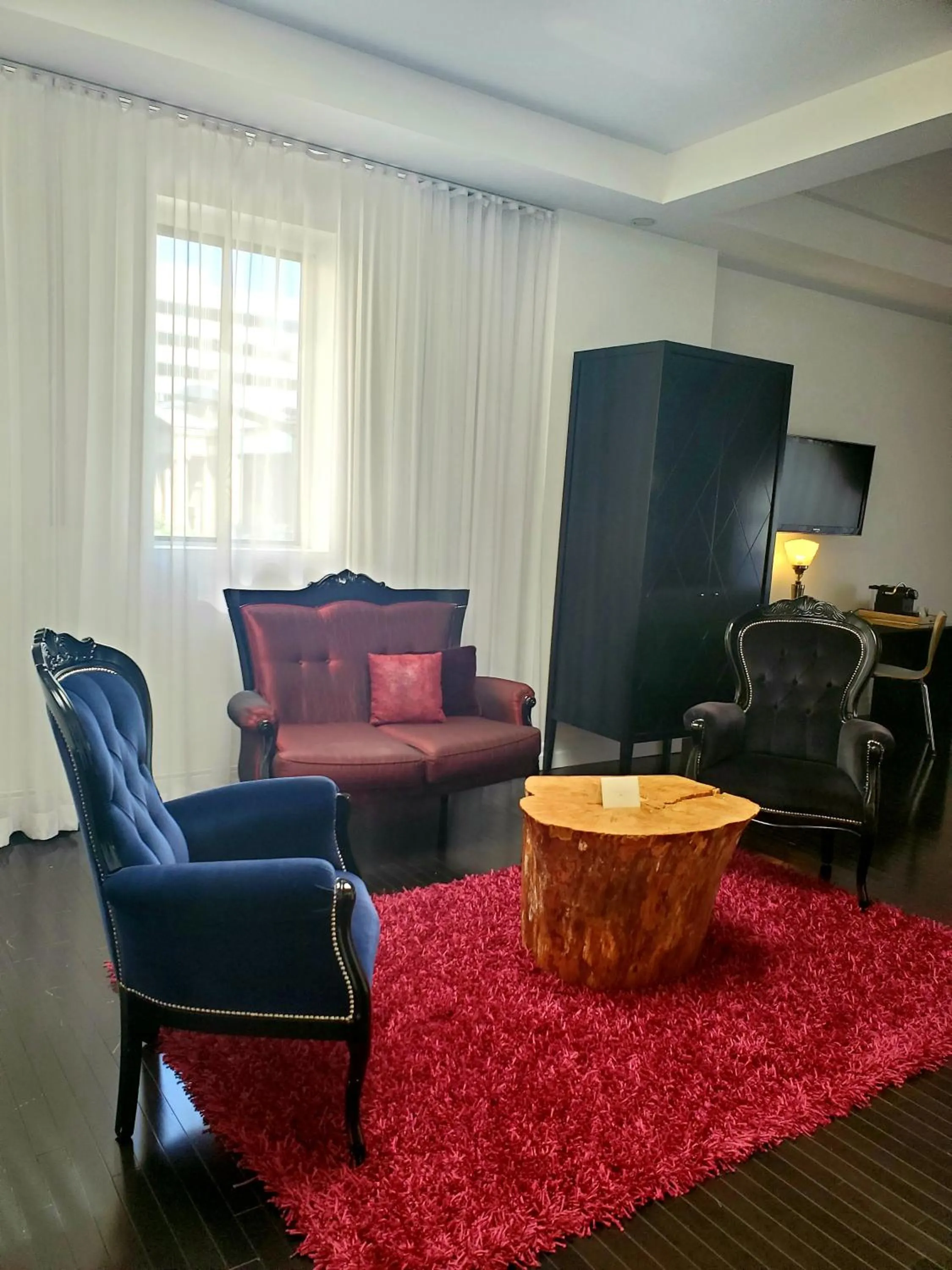 Seating area in Hotel Chez Swann