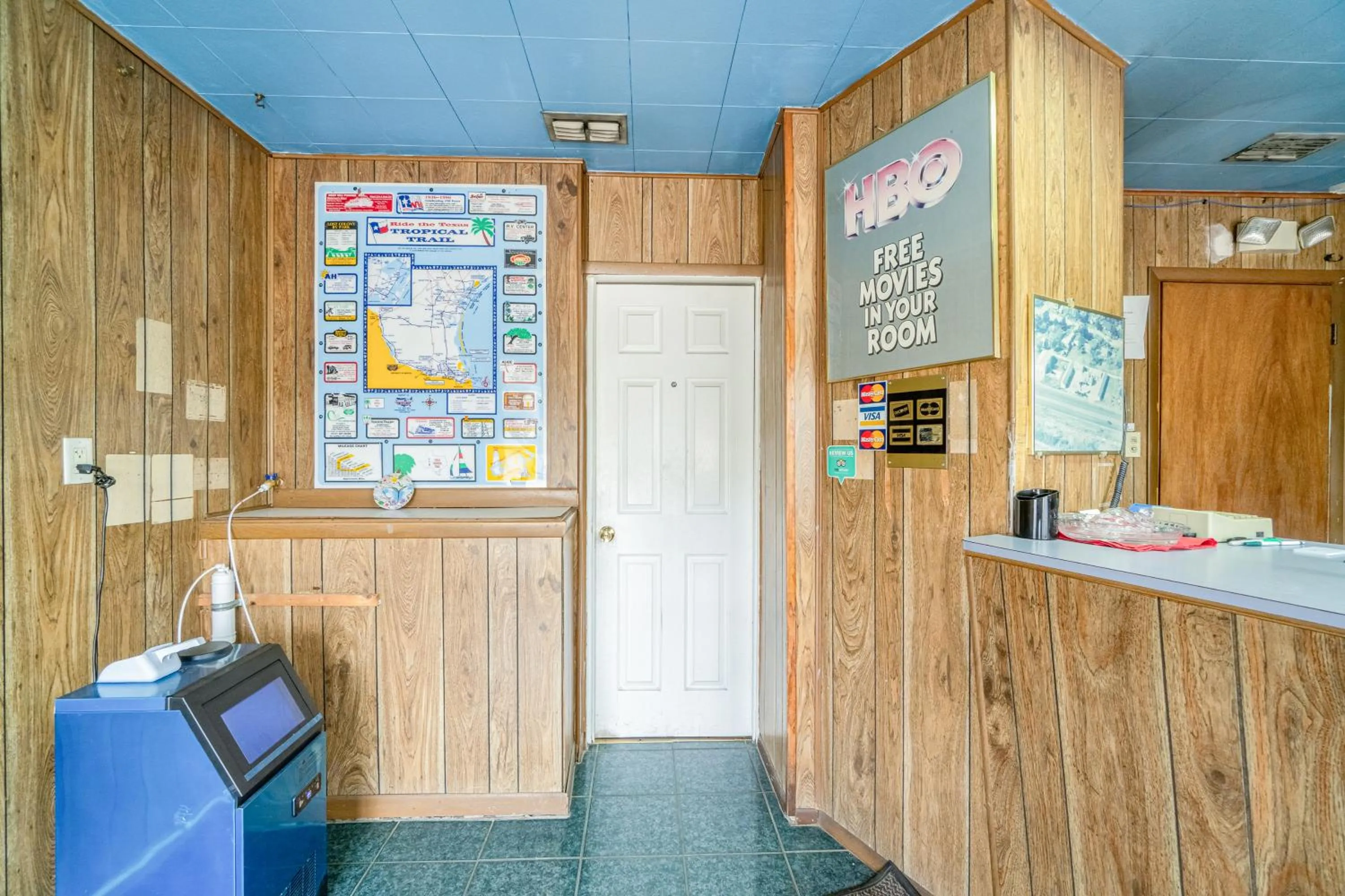 Lobby or reception in OYO Budget Inn Falfurrias Hwy 281