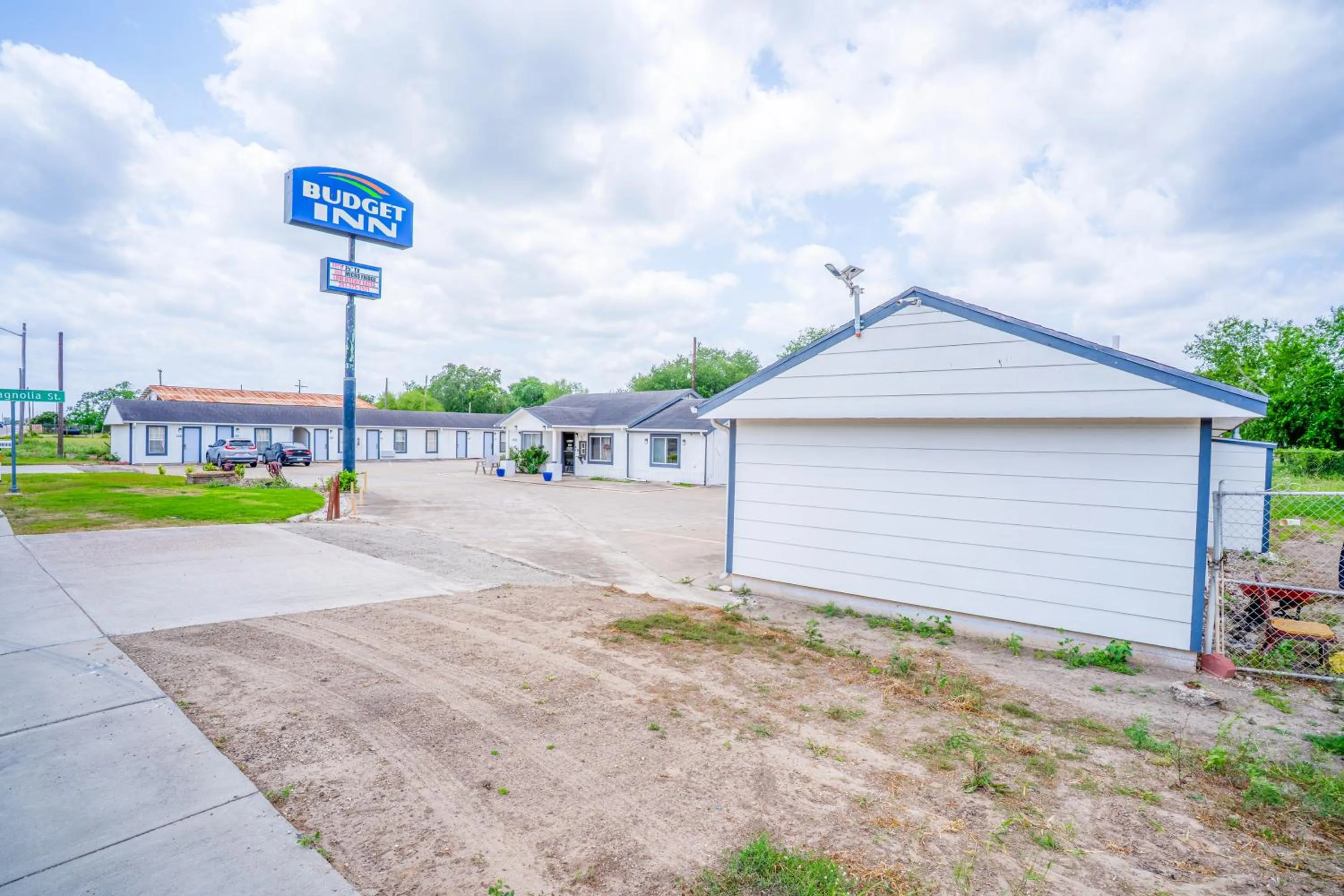 Property building in OYO Budget Inn Falfurrias Hwy 281