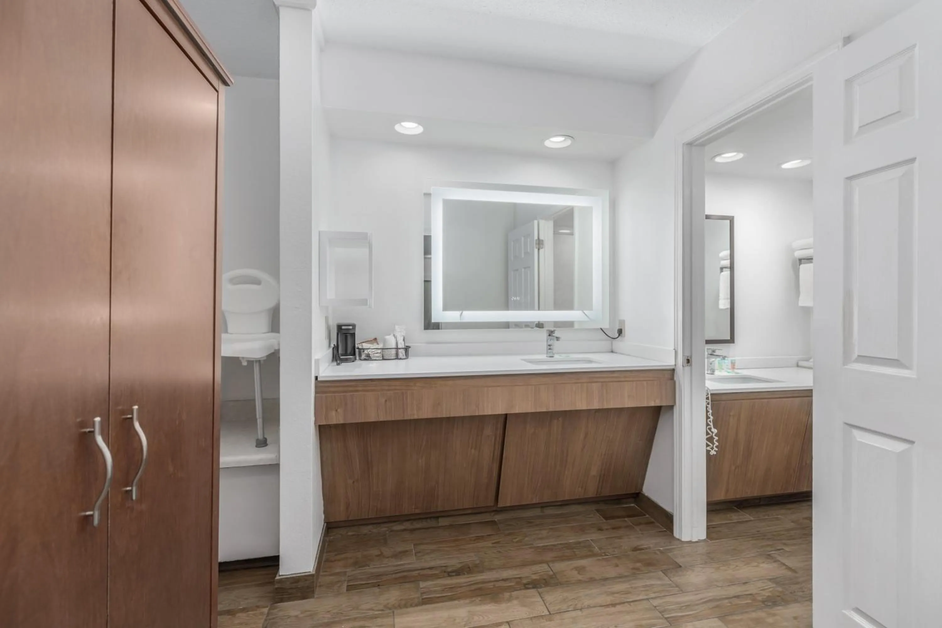 Bathroom in Crossroads Inn & Suites