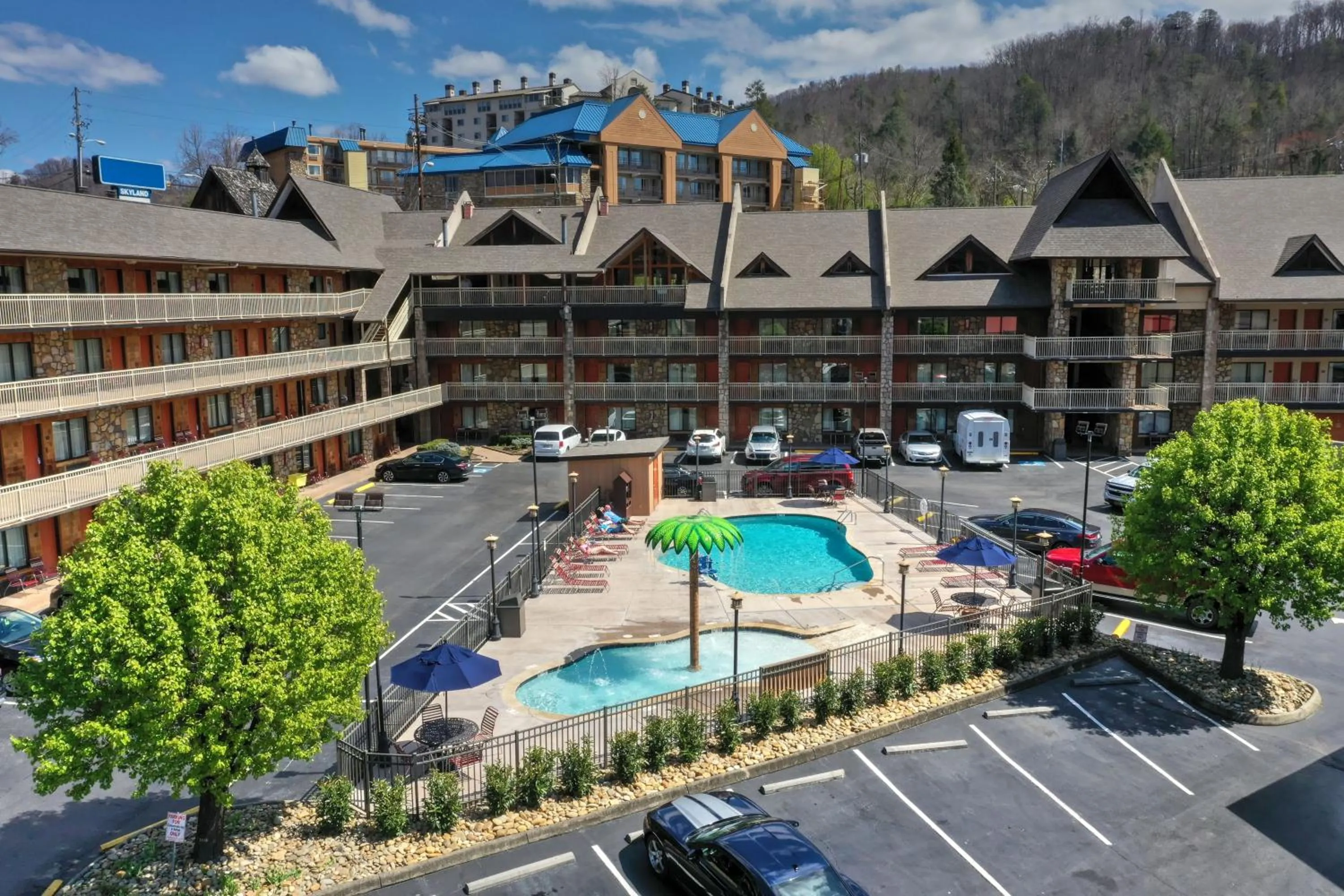 Day in Crossroads Inn & Suites