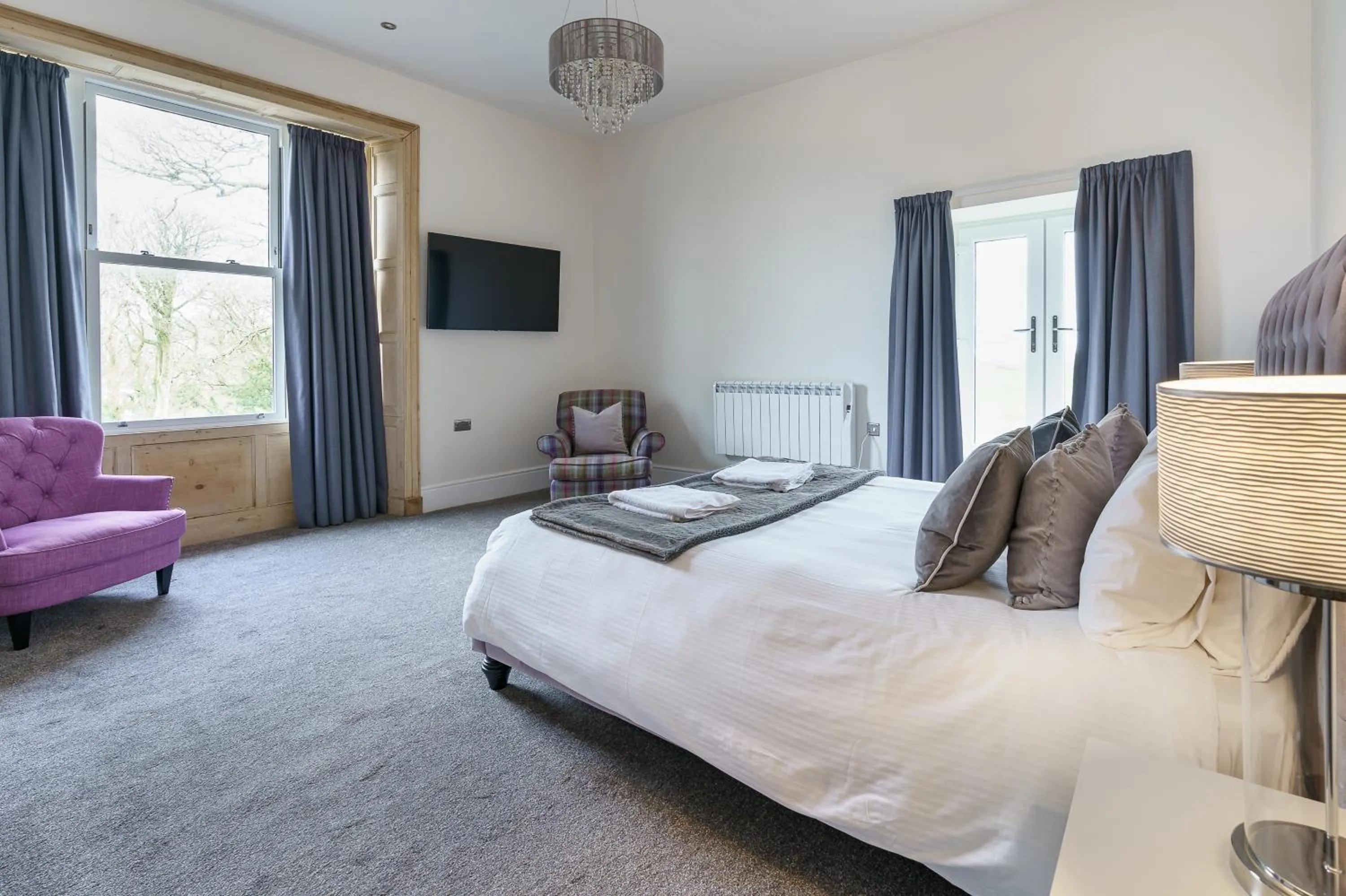 Bed in Woodlands Hall Hotel