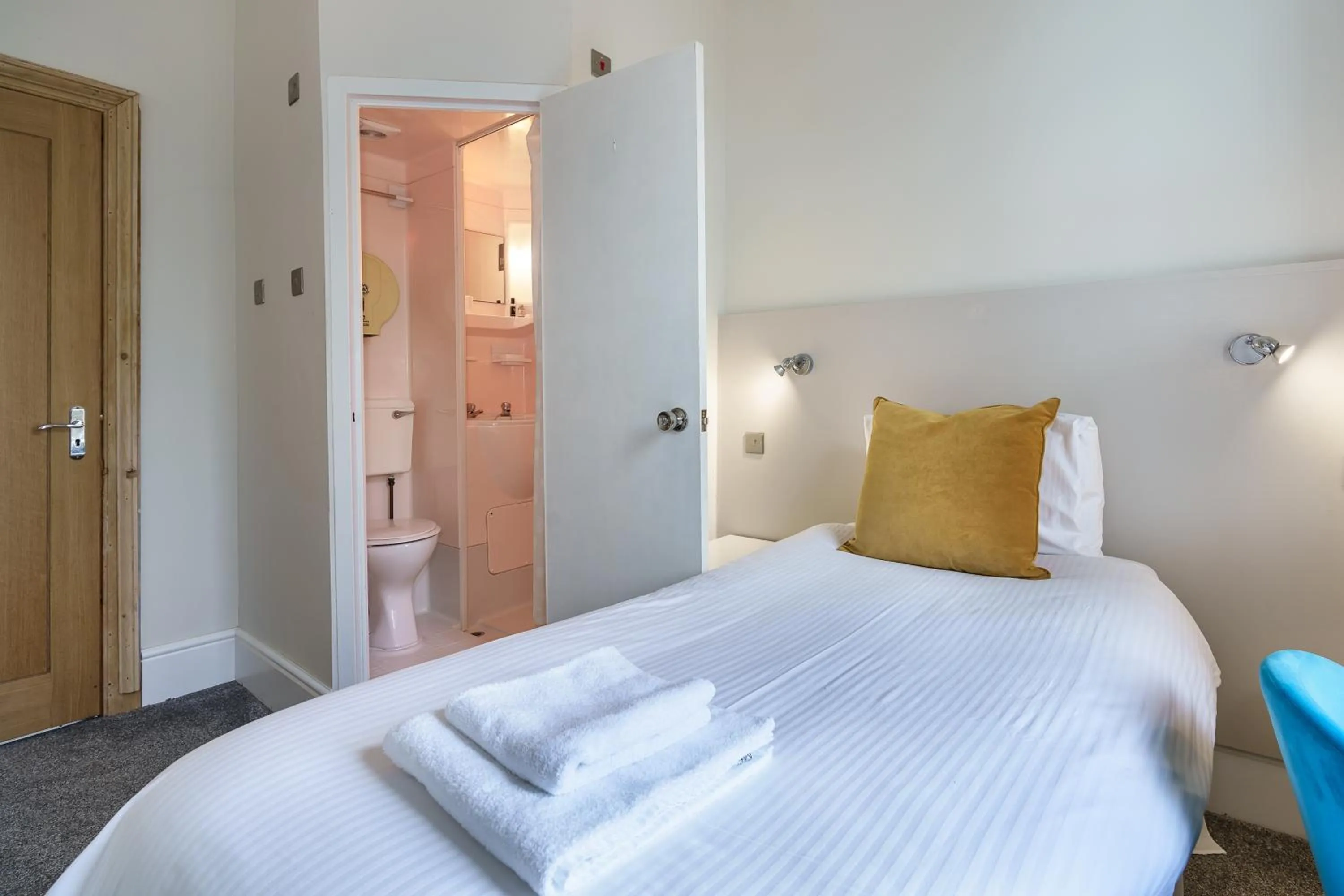 Bed in Woodlands Hall Hotel