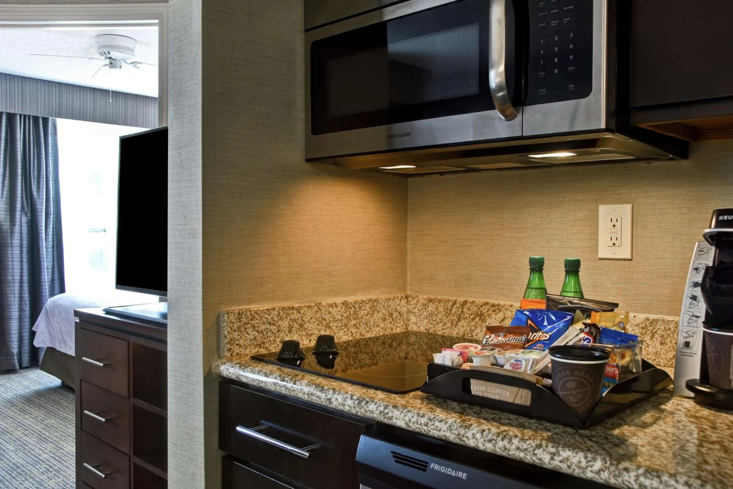 Kitchen or kitchenette in Homewood Suites by Hilton Atlanta-Galleria/Cumberland