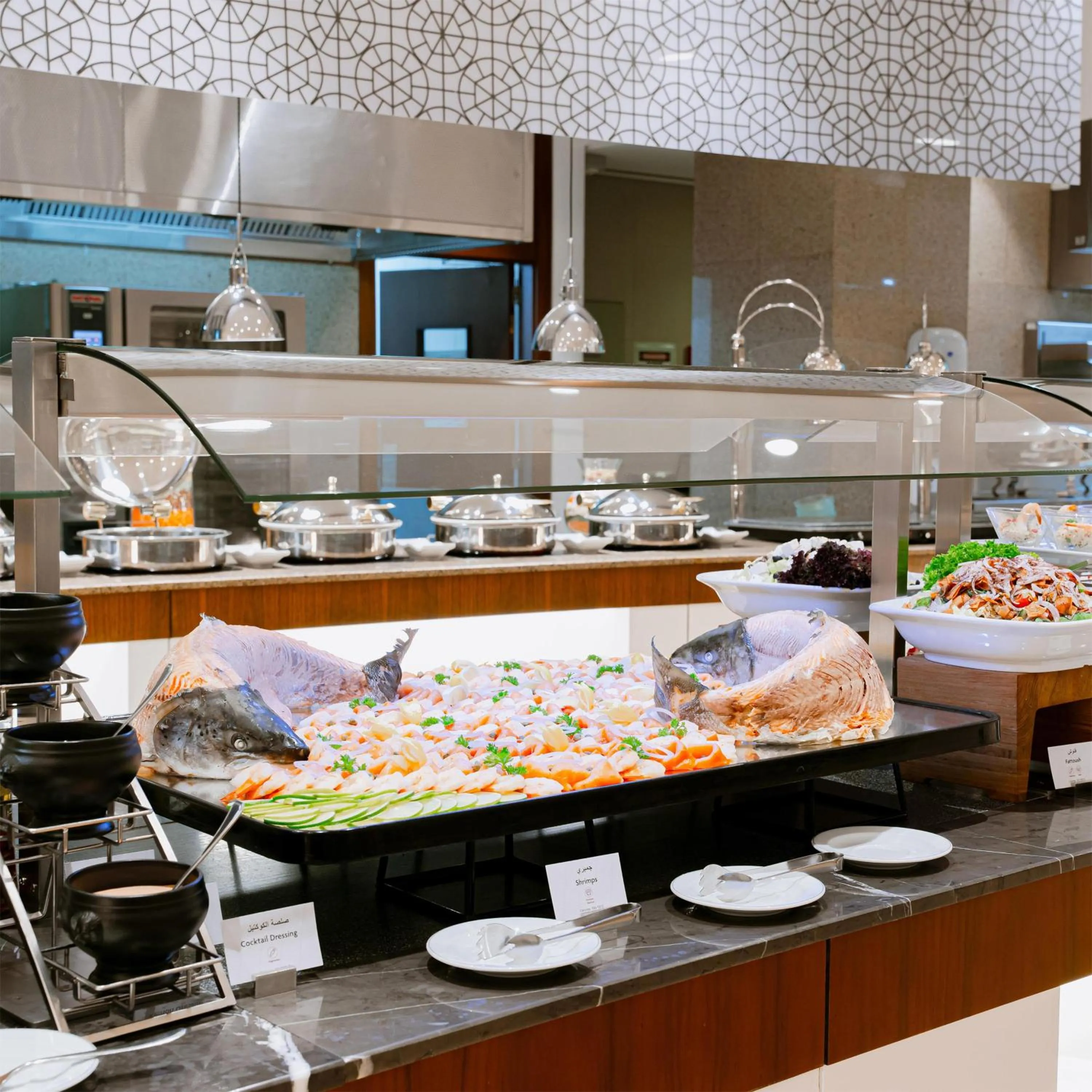 Restaurant/places to eat in Radisson Blu Hotel and Convention Center, Riyadh Minhal