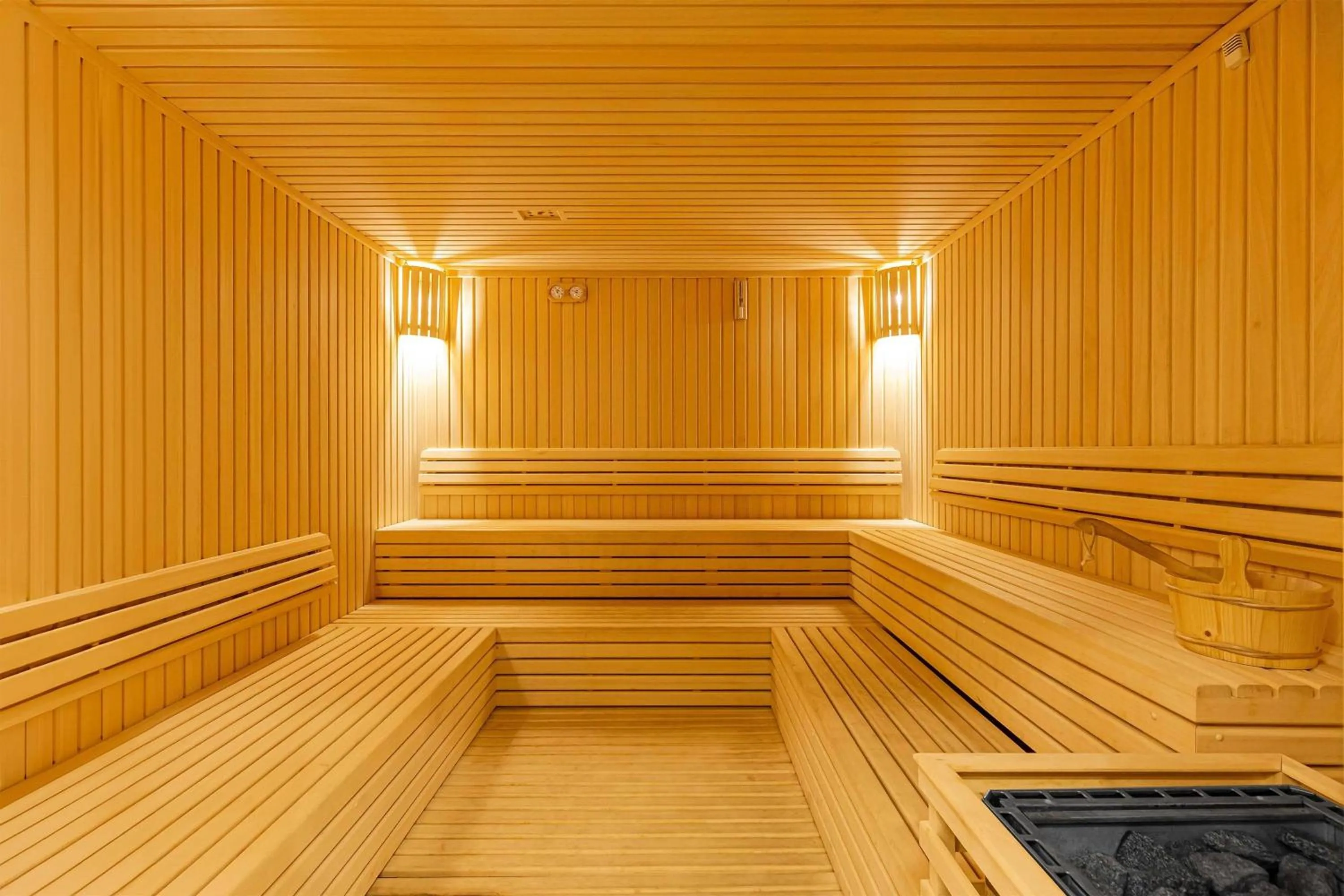 Spa and wellness centre/facilities in Radisson Blu Hotel and Convention Center, Riyadh Minhal