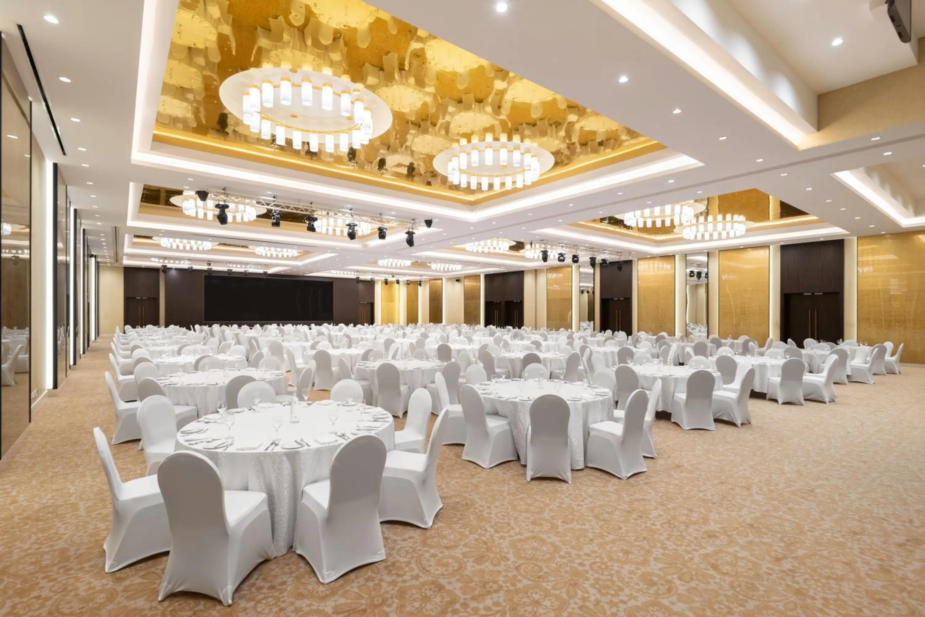 Meeting/conference room in Crowne Plaza Hotel Riyadh Minhal, an IHG Hotel