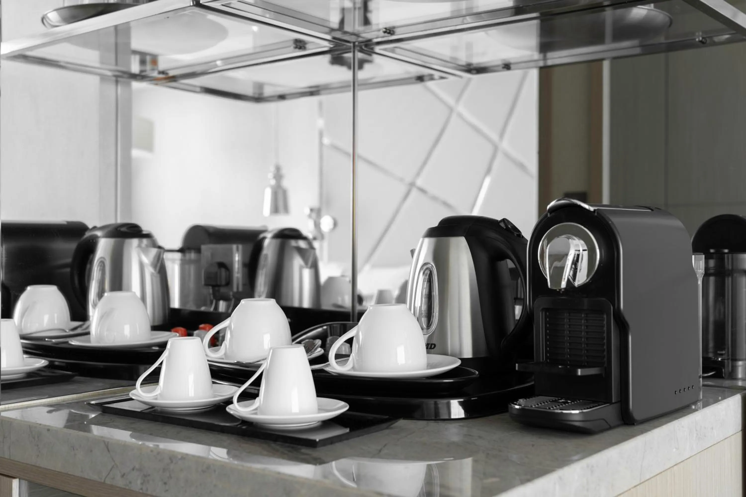 Coffee/tea facilities in Crowne Plaza Hotel Riyadh Minhal, an IHG Hotel