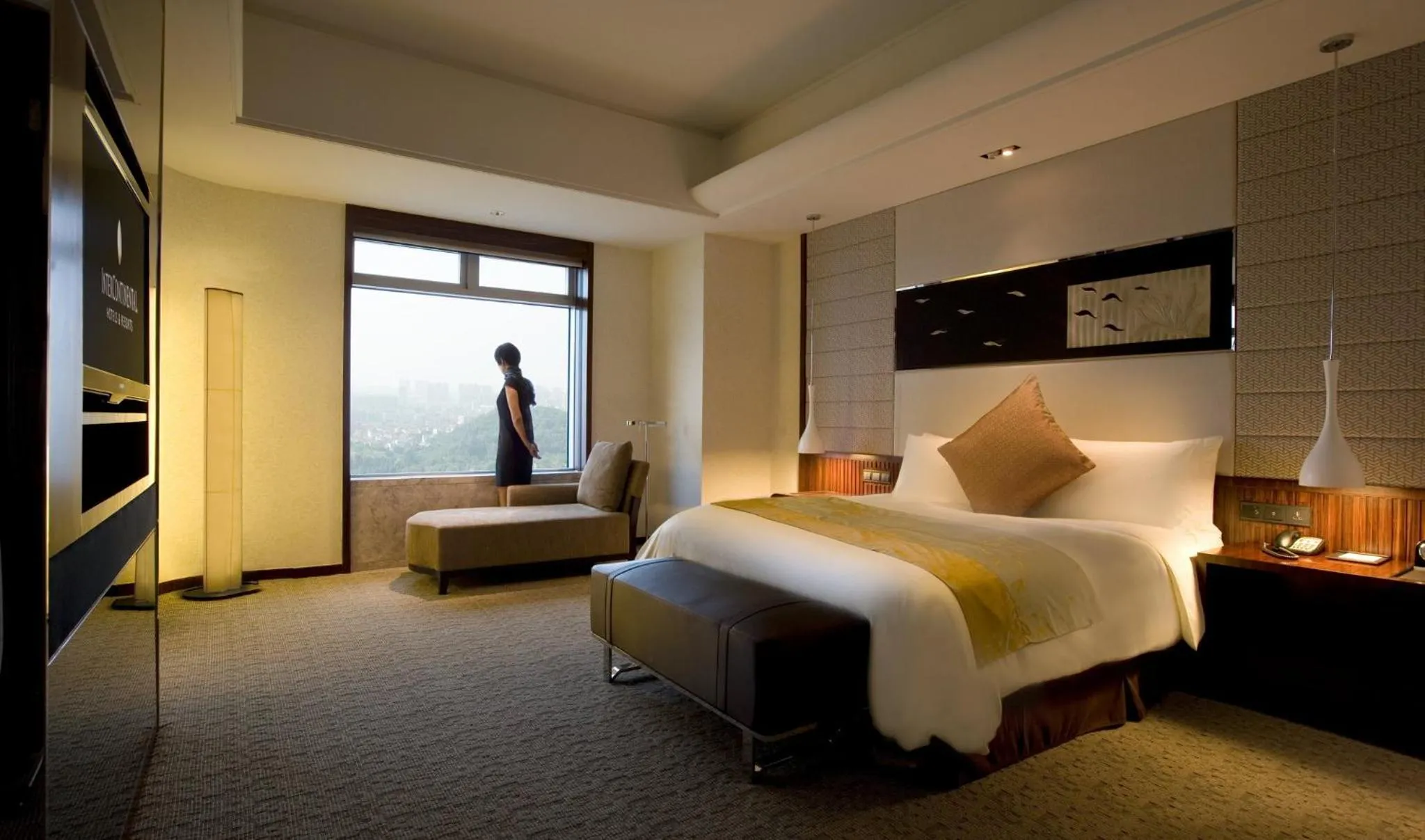 Photo of the whole room, Bed in InterContinental Foshan by IHG