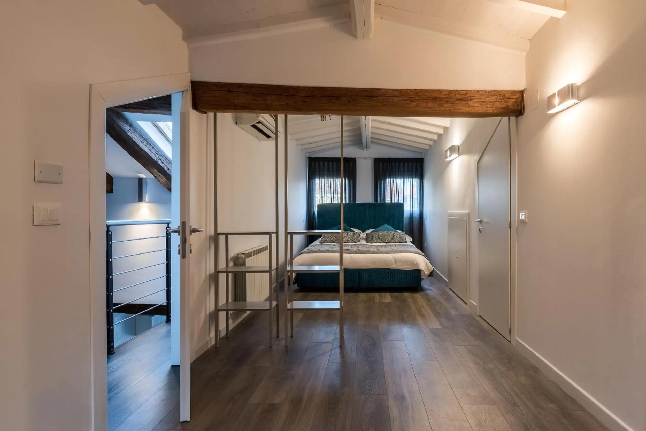 Bed in La Loggia della Luna