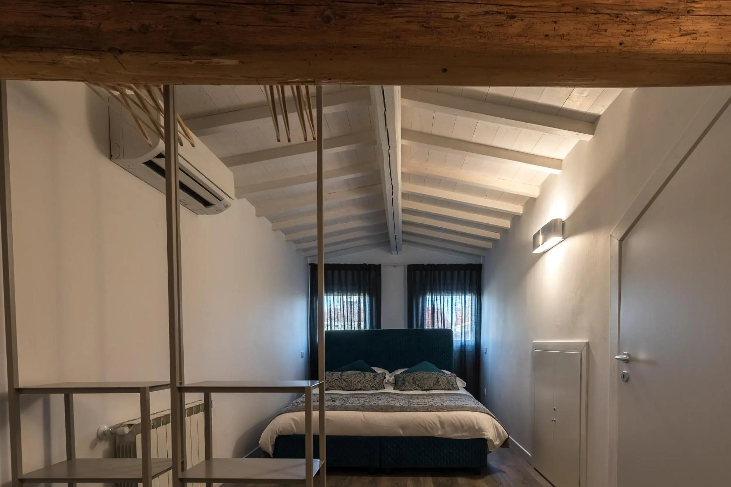 Bed in La Loggia della Luna