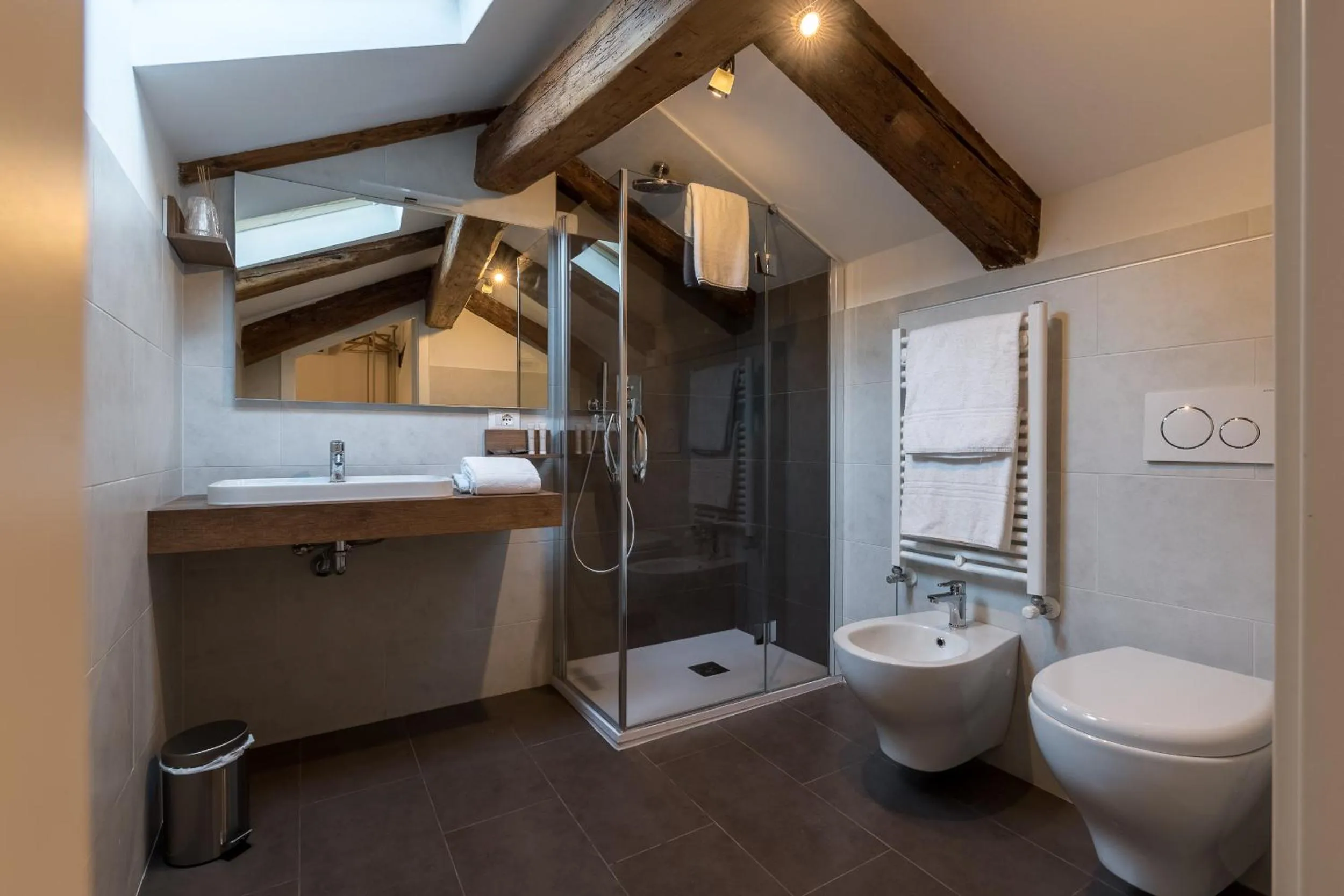 Bathroom in La Loggia della Luna