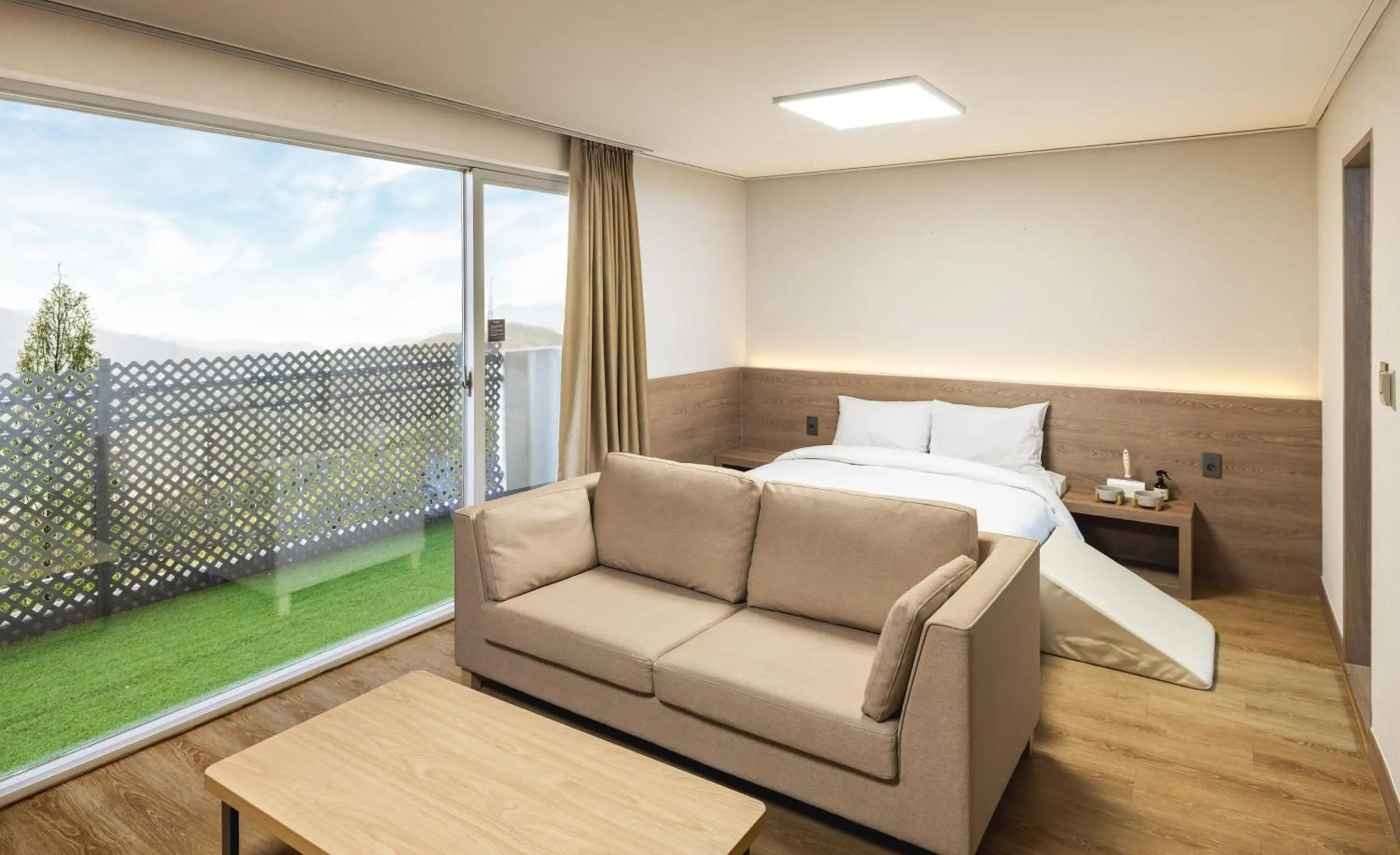 Bed in Kensington Resort Chungju