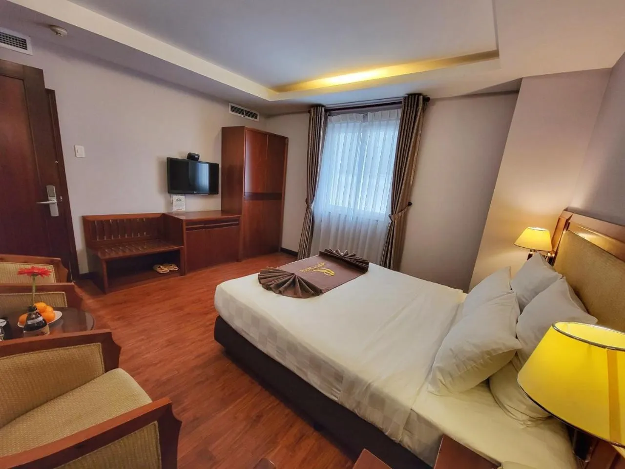 Bedroom, Bed in Aristo Saigon Hotel