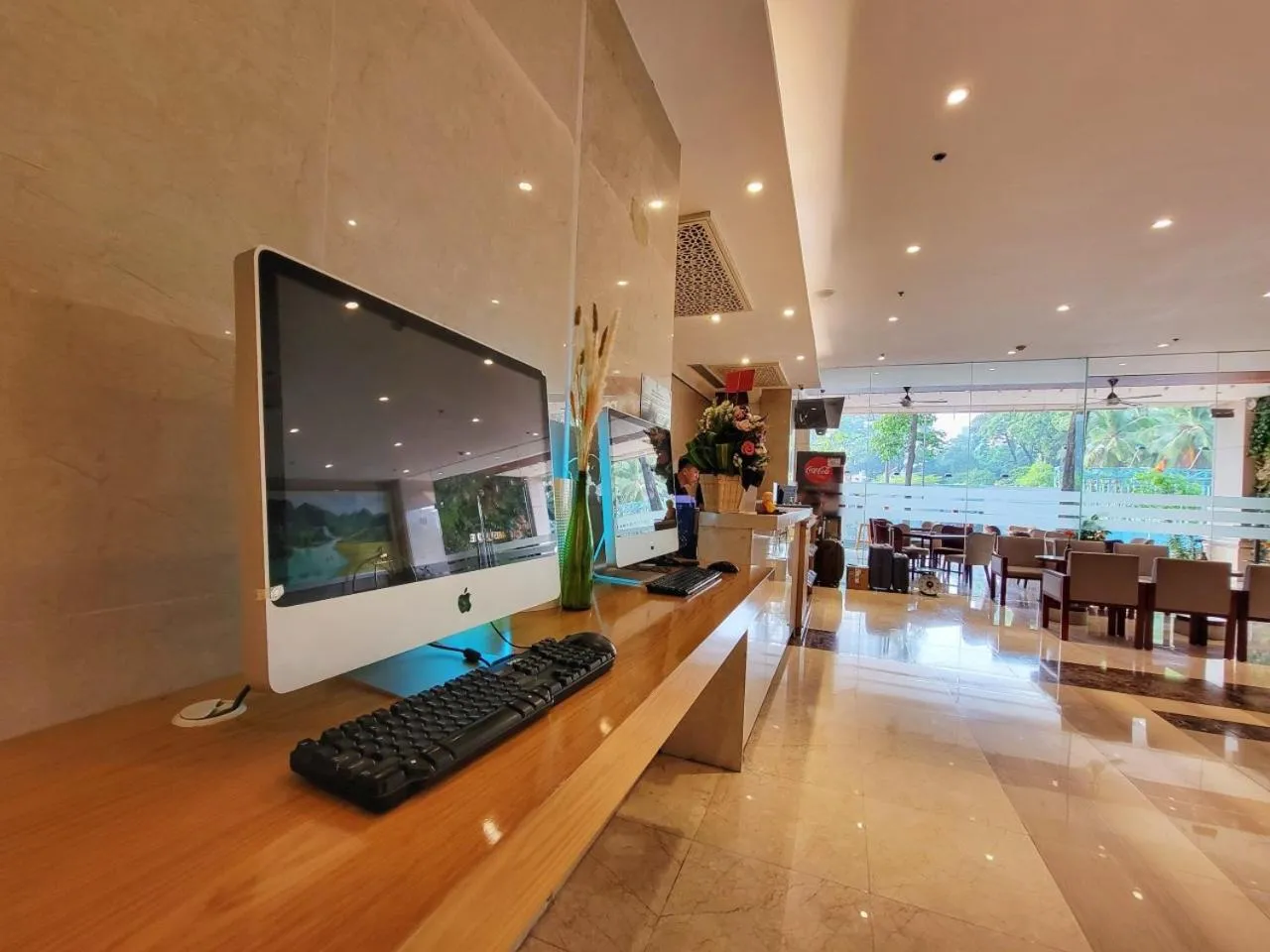 Evening entertainment in Aristo Saigon Hotel