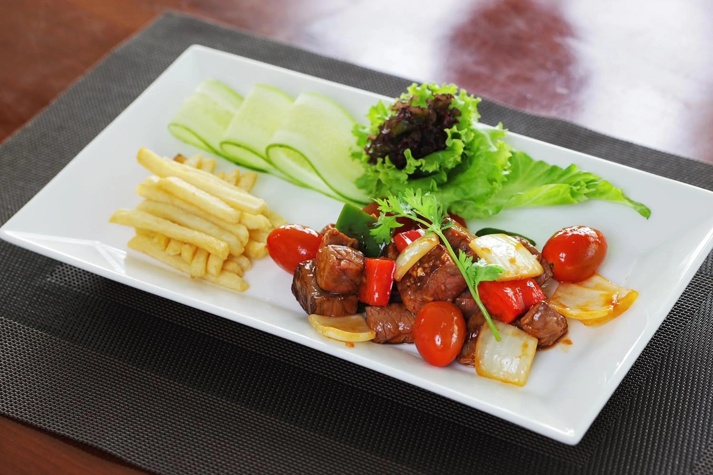 Food and drinks in Aristo Saigon Hotel