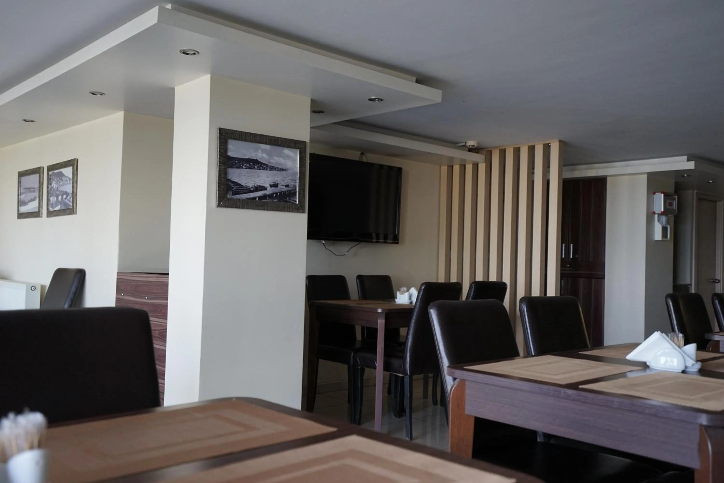 TV and multimedia in Yalihan Ari Hotel