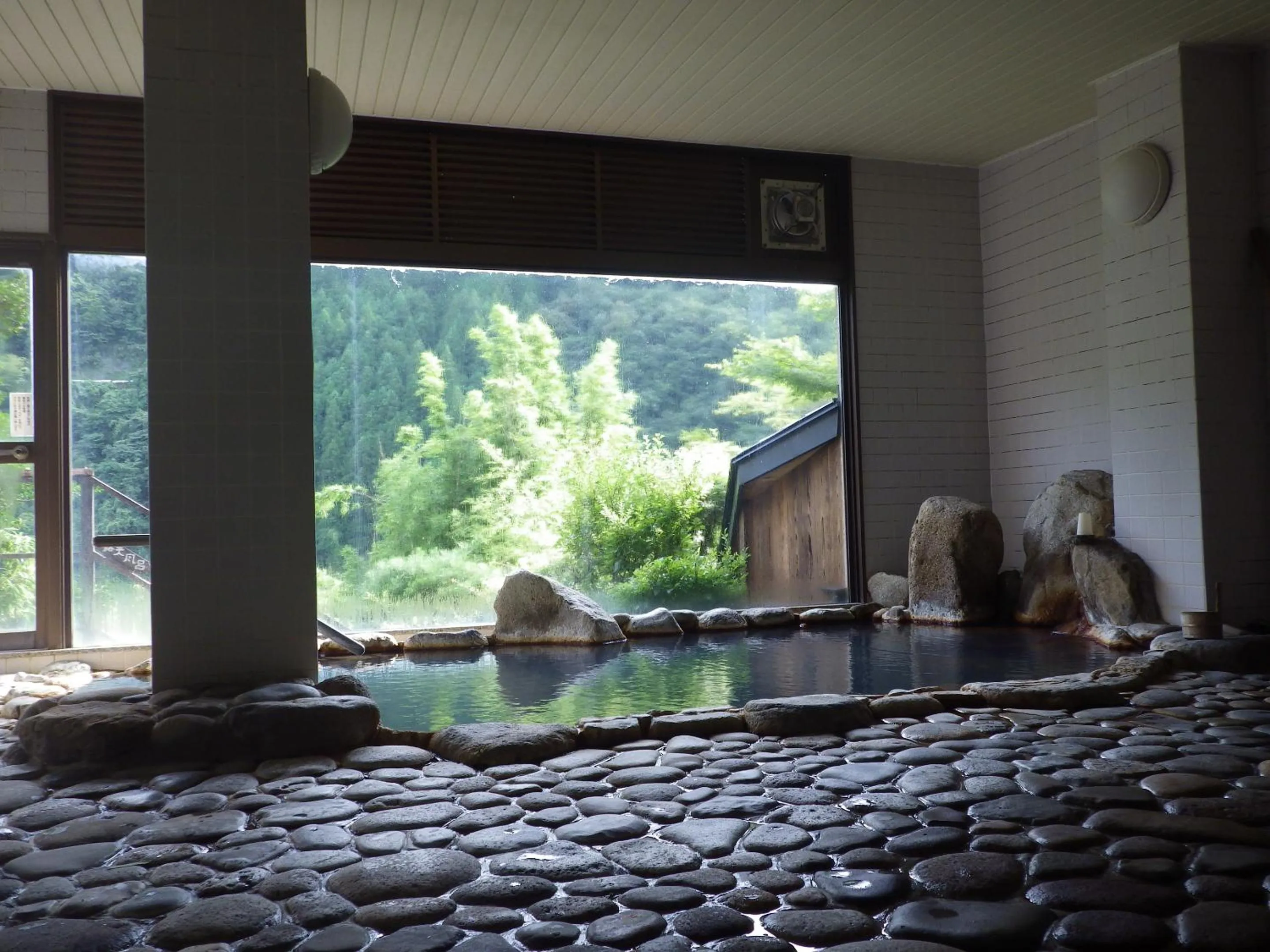 Hot Spring Bath in Kosenkaku Yoshinoya