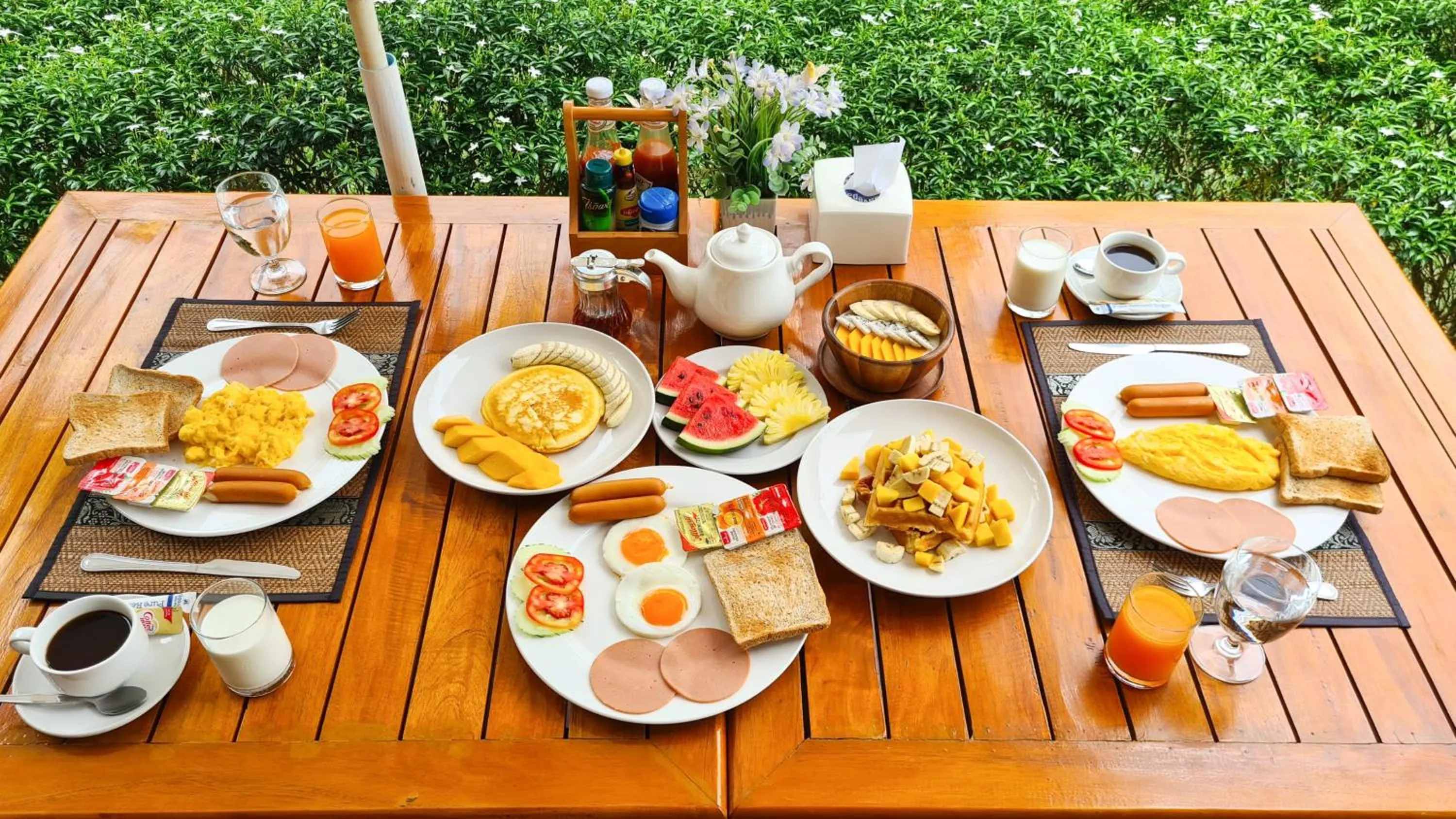 Breakfast in Verona Lanta Resort