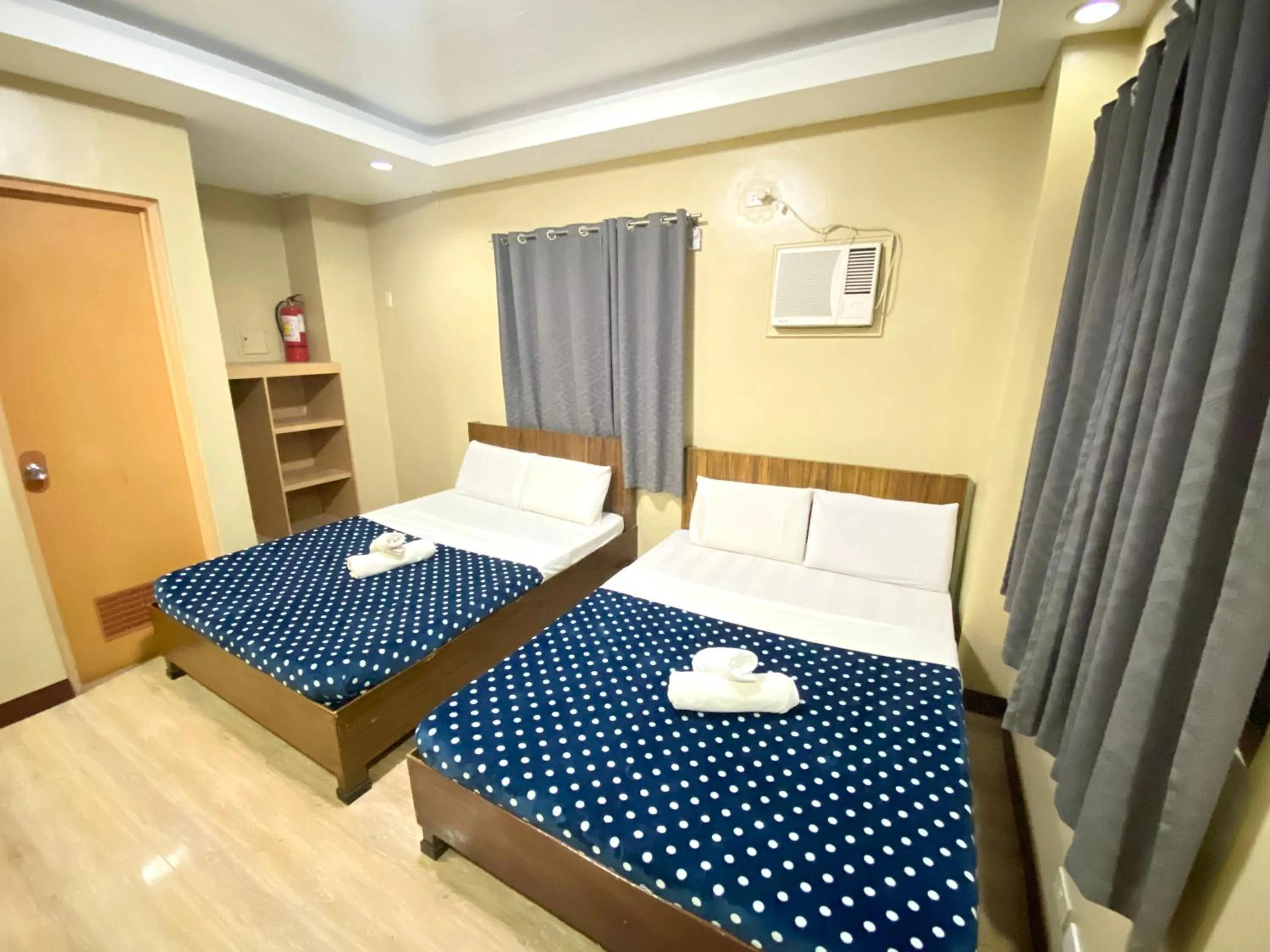 Bed in East Square Inn