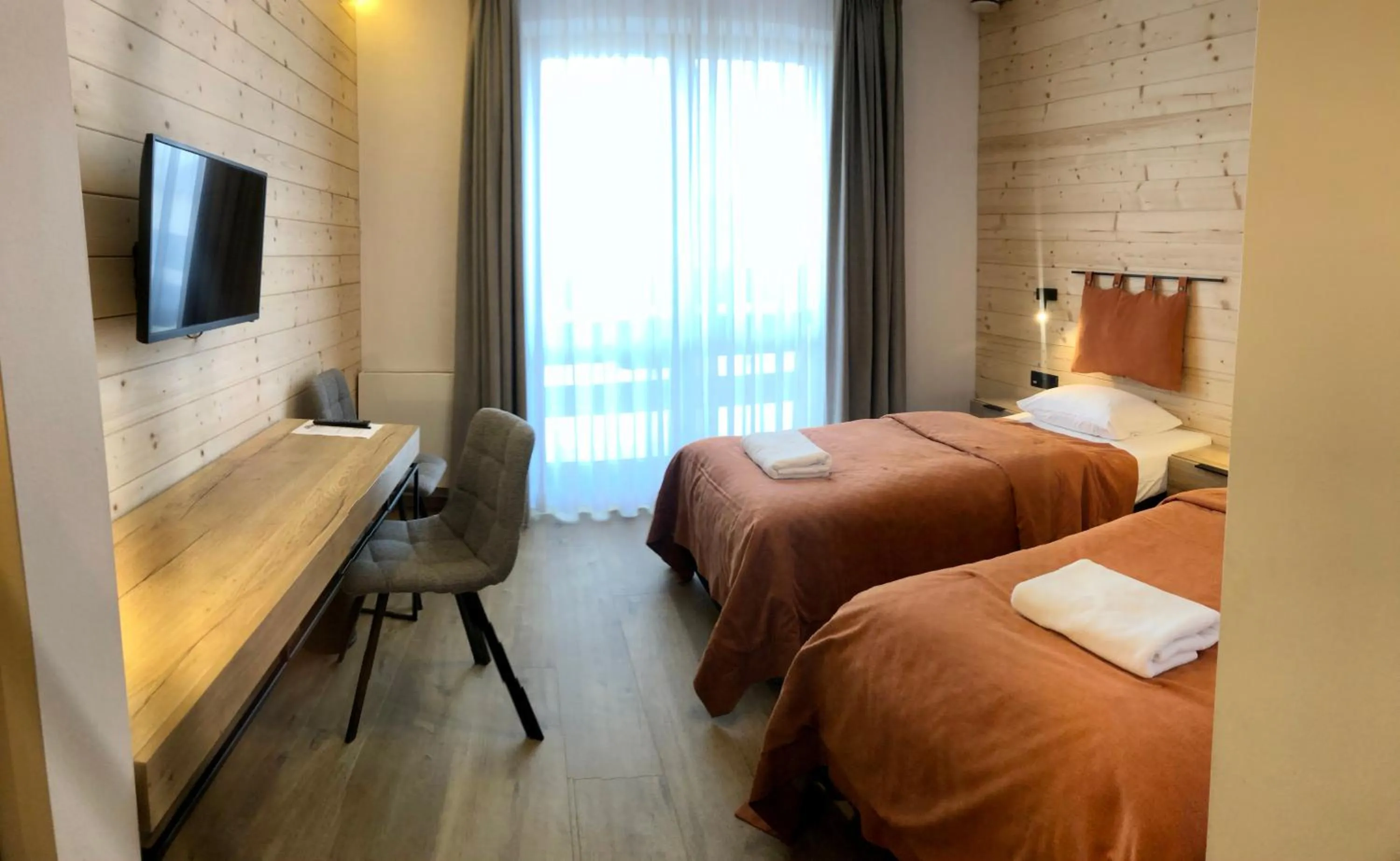 Communal lounge/ TV room, Bed in Chata Walichnowska