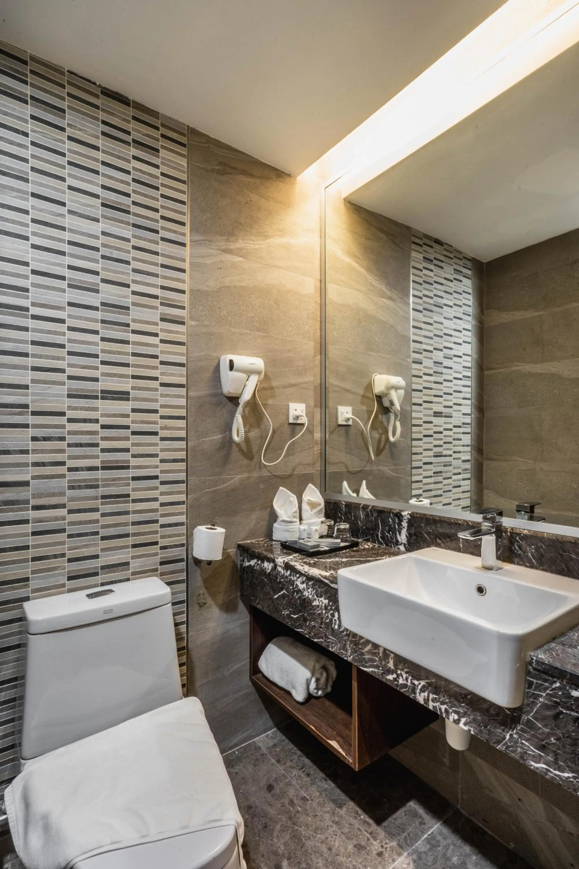 Bathroom in Ano Hotel