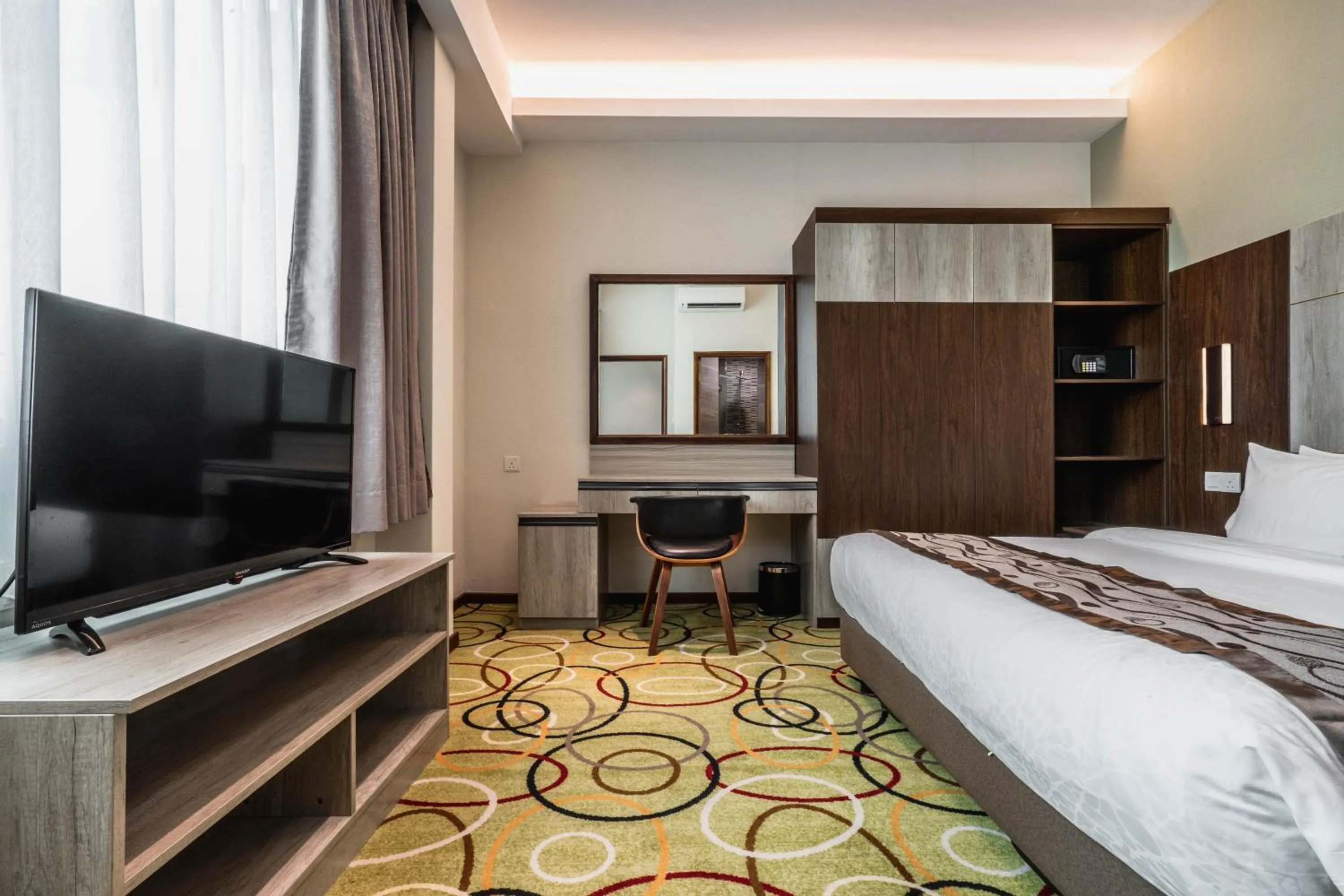 TV and multimedia, Bed in Ano Hotel