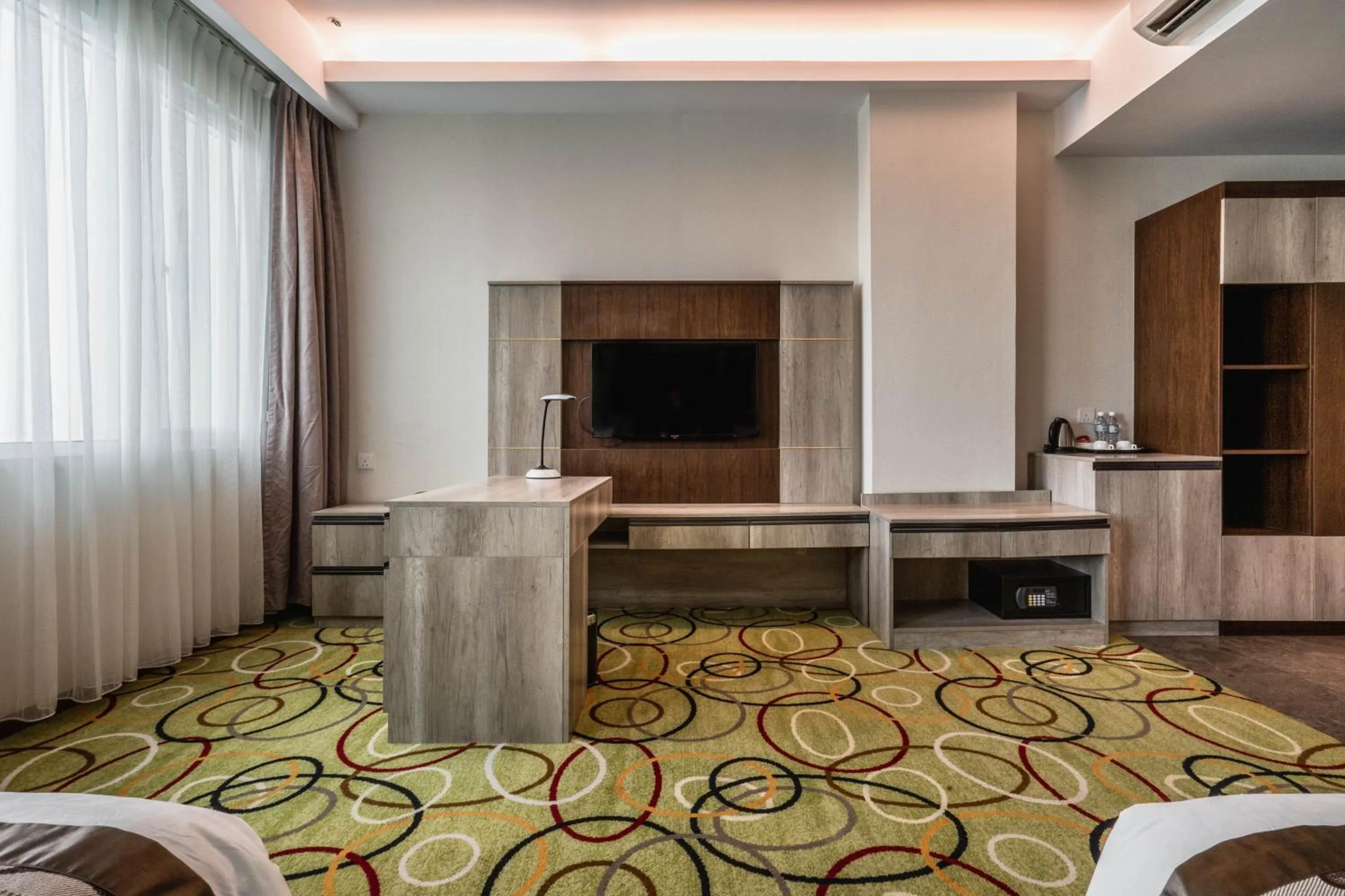 TV and multimedia in Ano Hotel