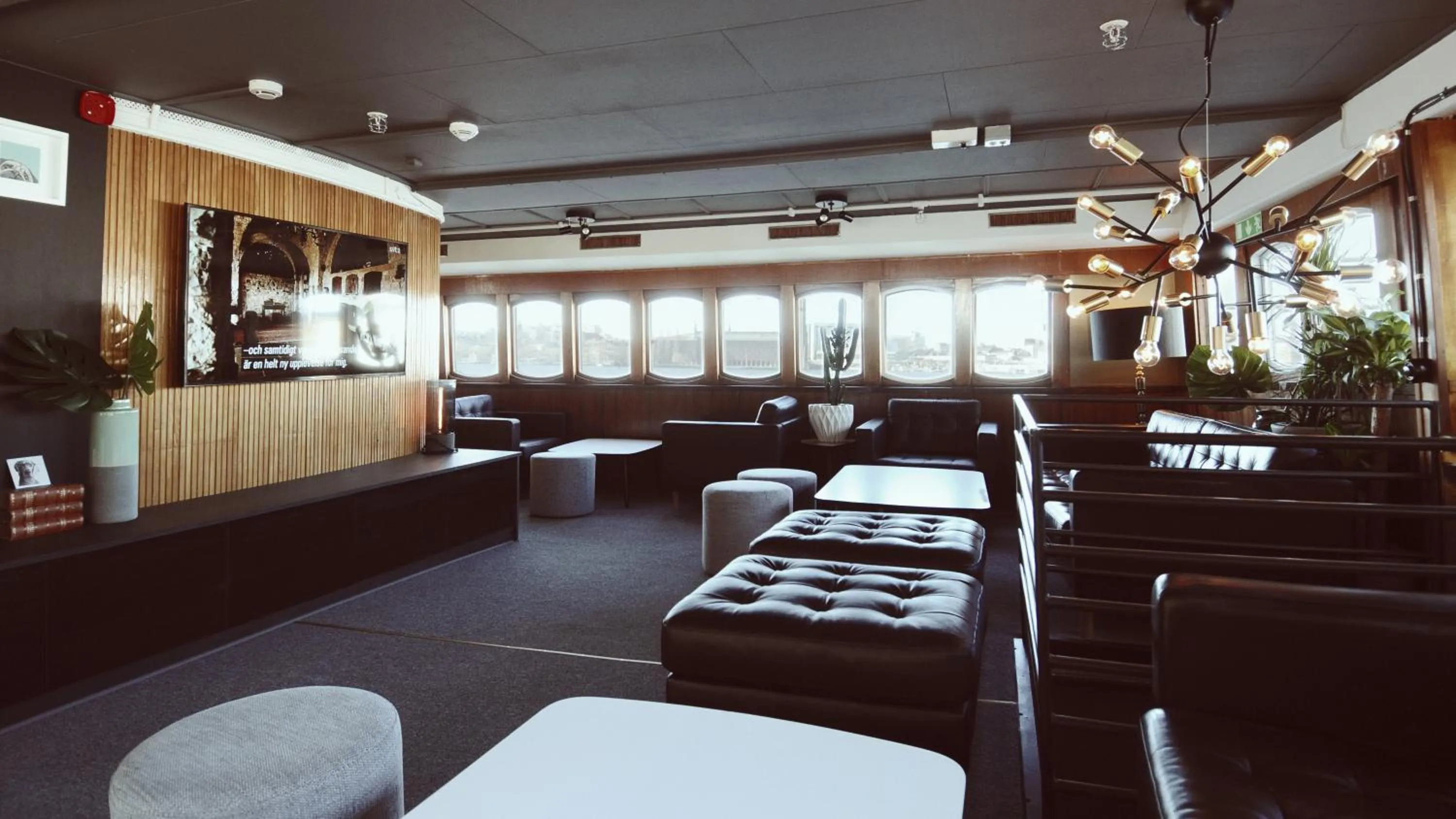 Lounge or bar in Rygerfjord Hotel & Hostel