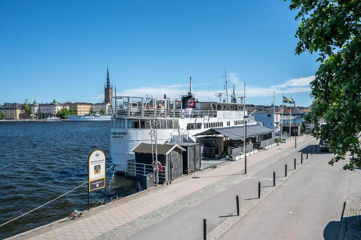 Property building in Rygerfjord Hotel & Hostel