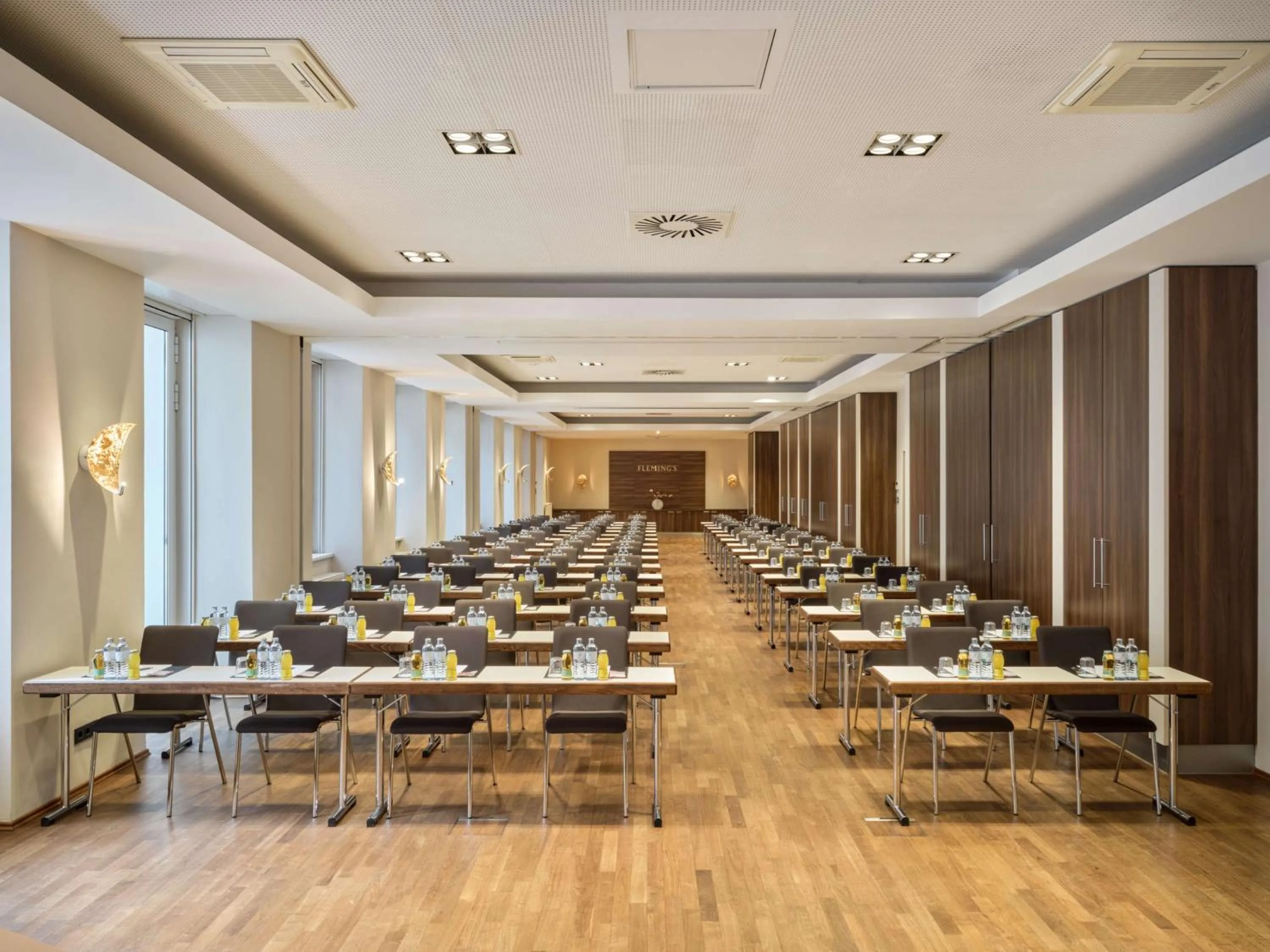 TV and multimedia in Flemings Selection Hotel Wien-City