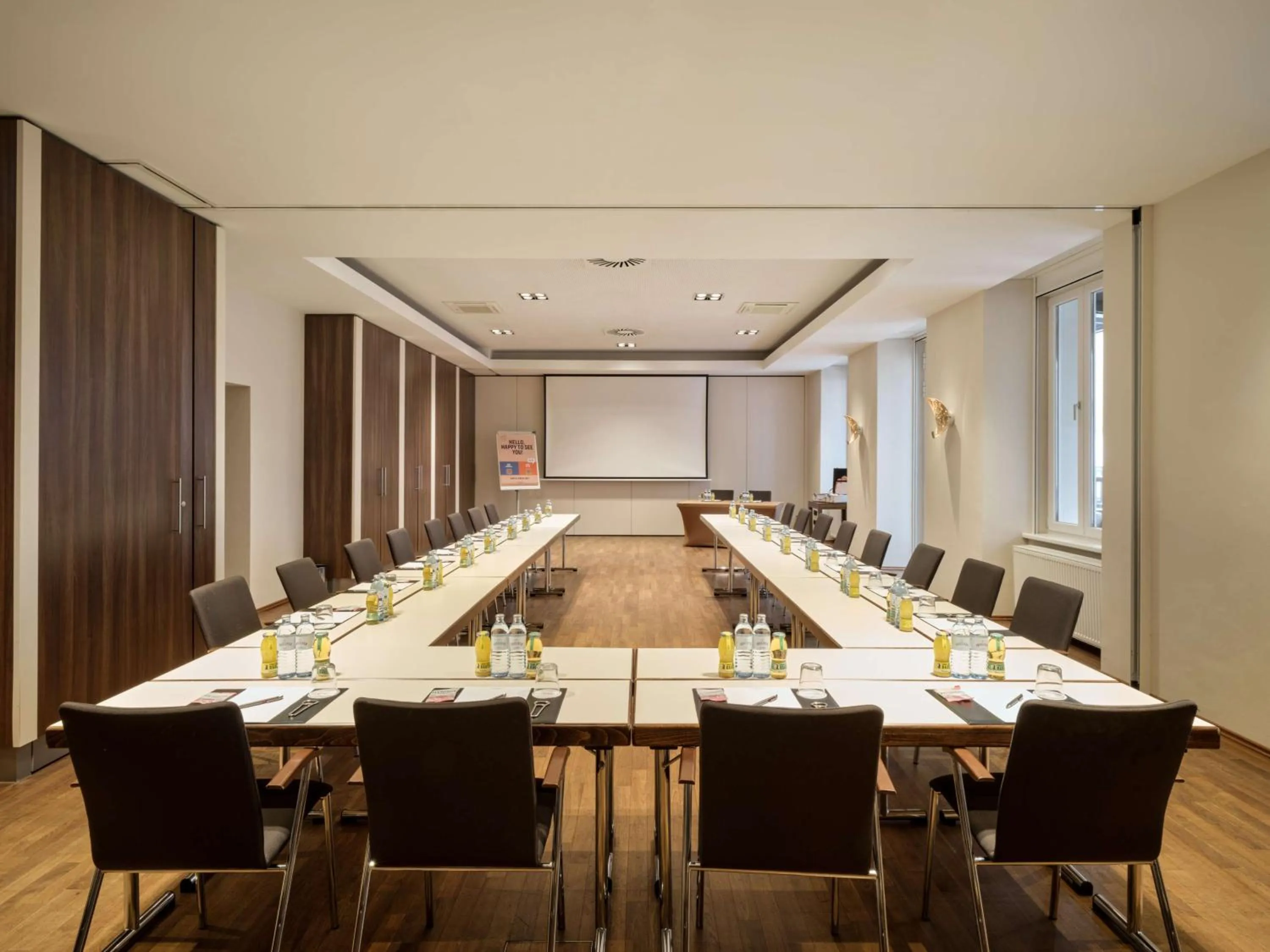 TV and multimedia in Flemings Selection Hotel Wien-City